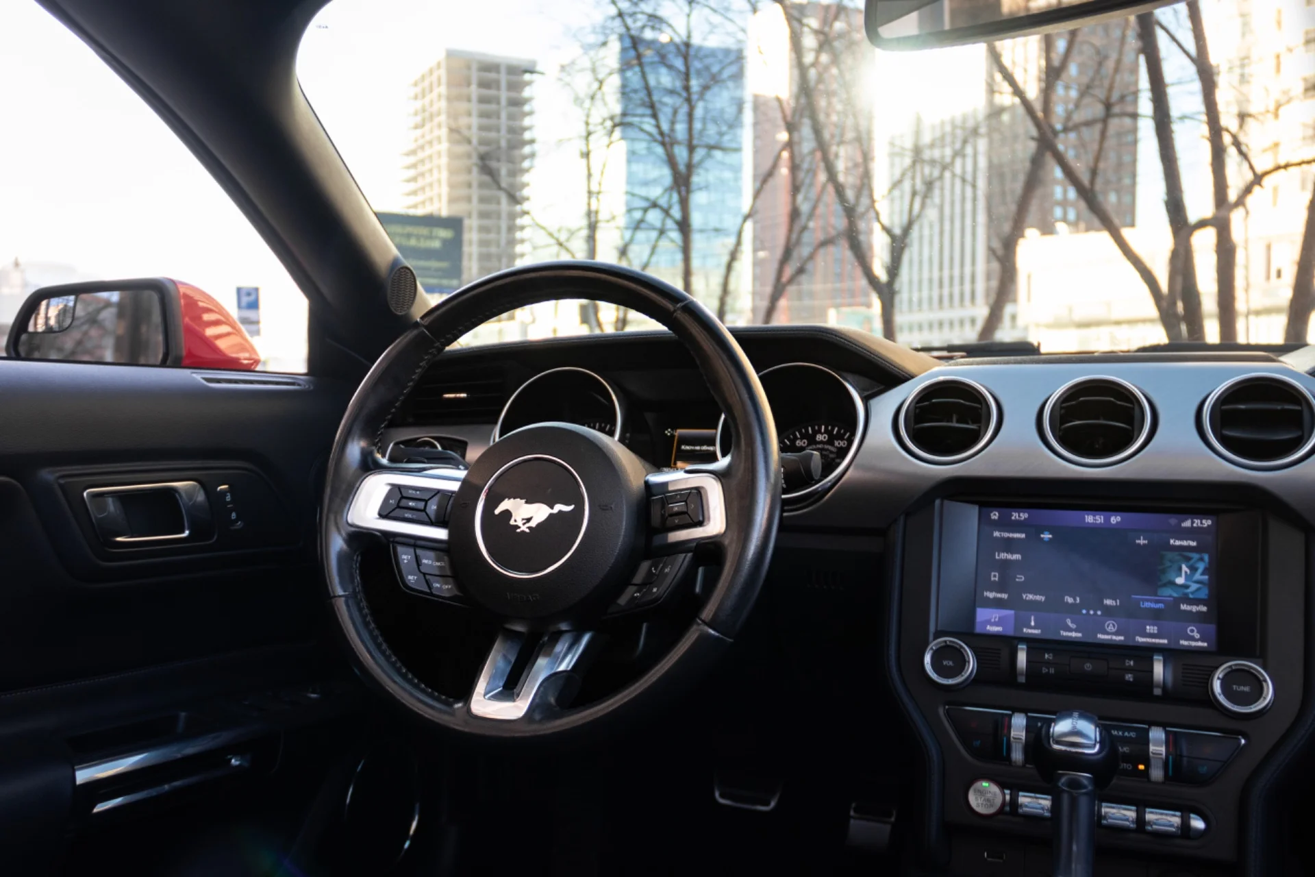 Аренда Ford Mustang Cabrio без водителя - миниатюра 8