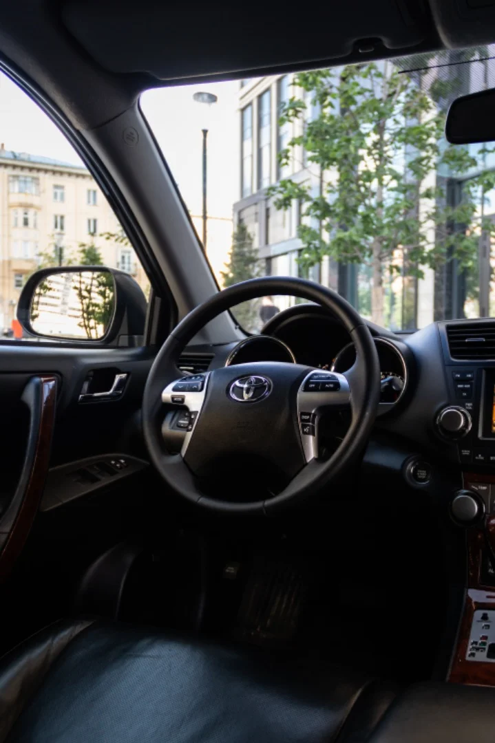 Аренда авто без водителя Toyota Highlander - миниатюра 7