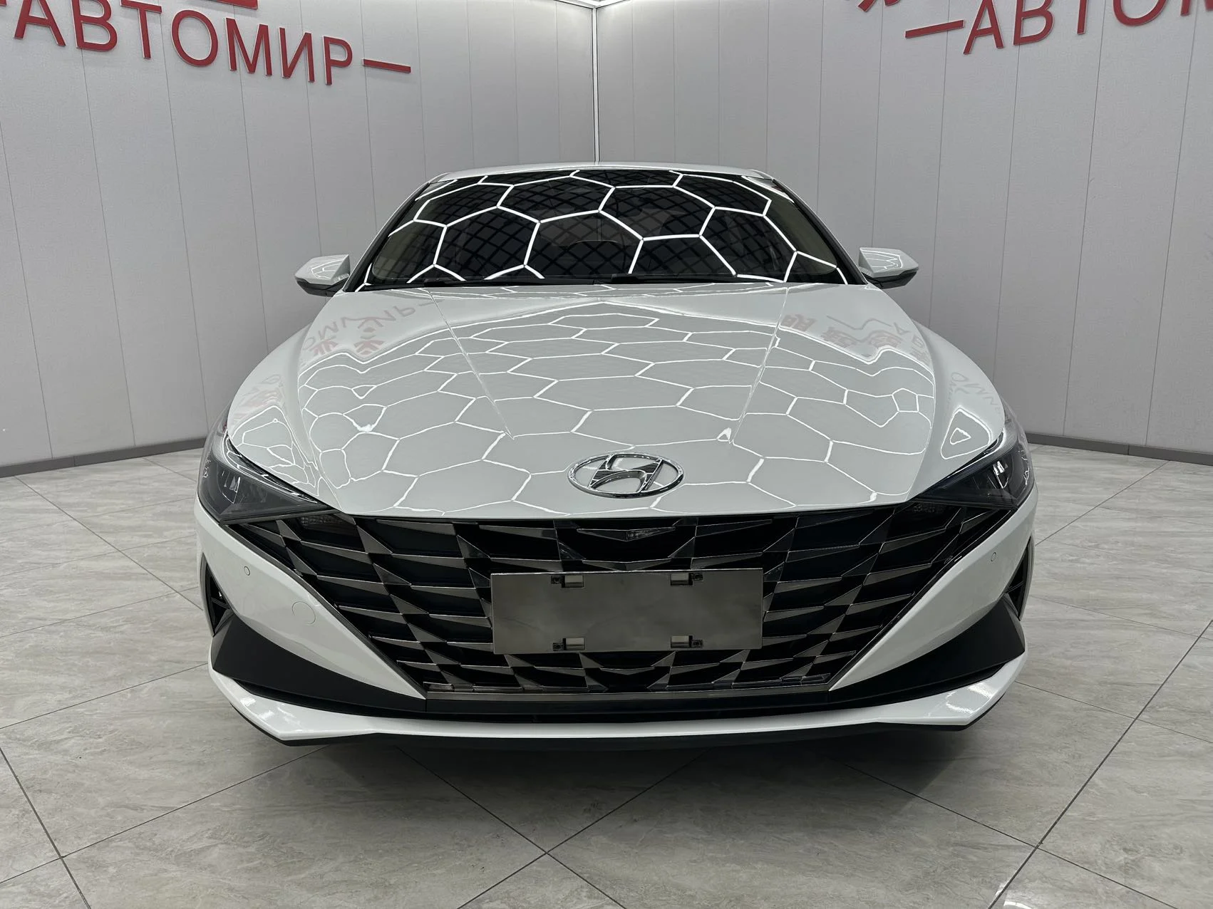 Hyundai Elantra - изображение 1