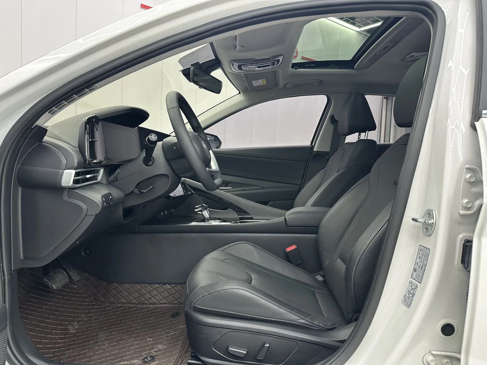 Hyundai Elantra - миниатюра 7