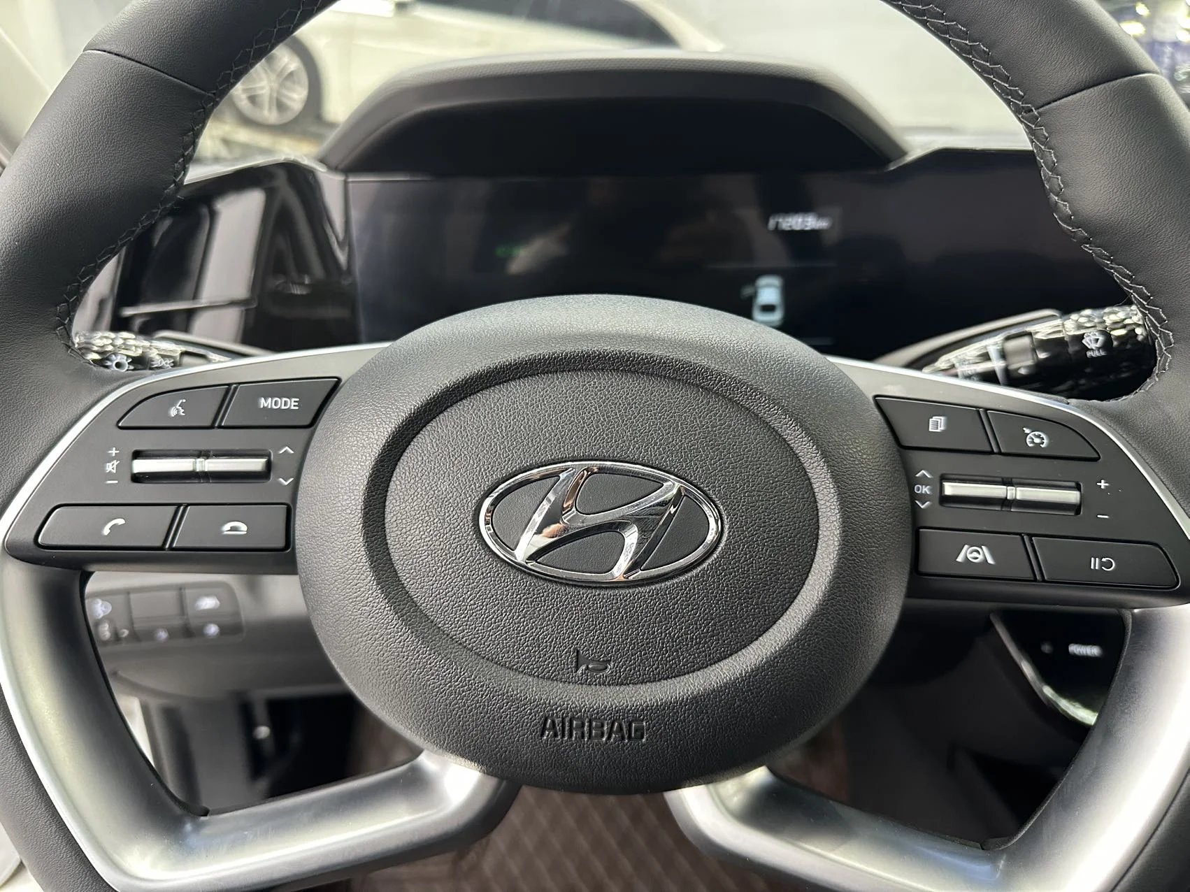 Hyundai Elantra - миниатюра 13