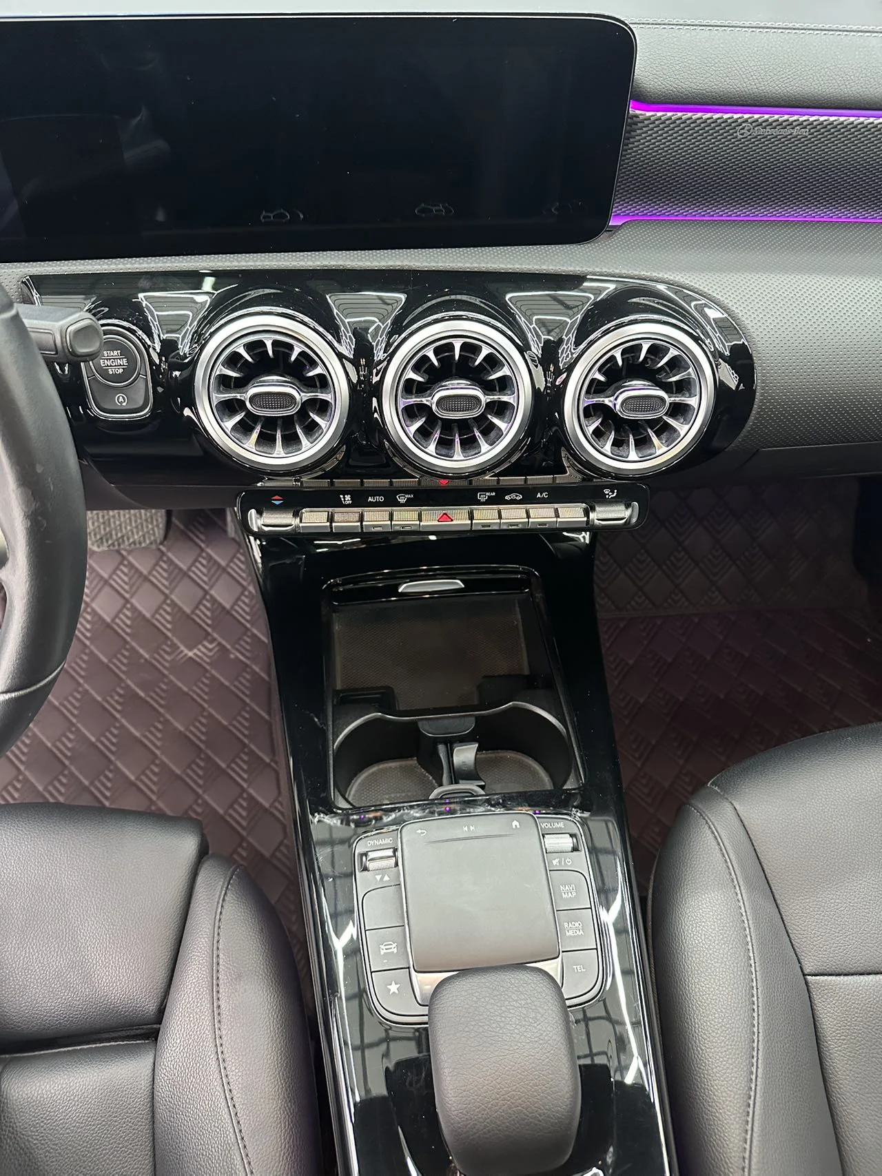 Mercedes-Benz A180L - миниатюра 13