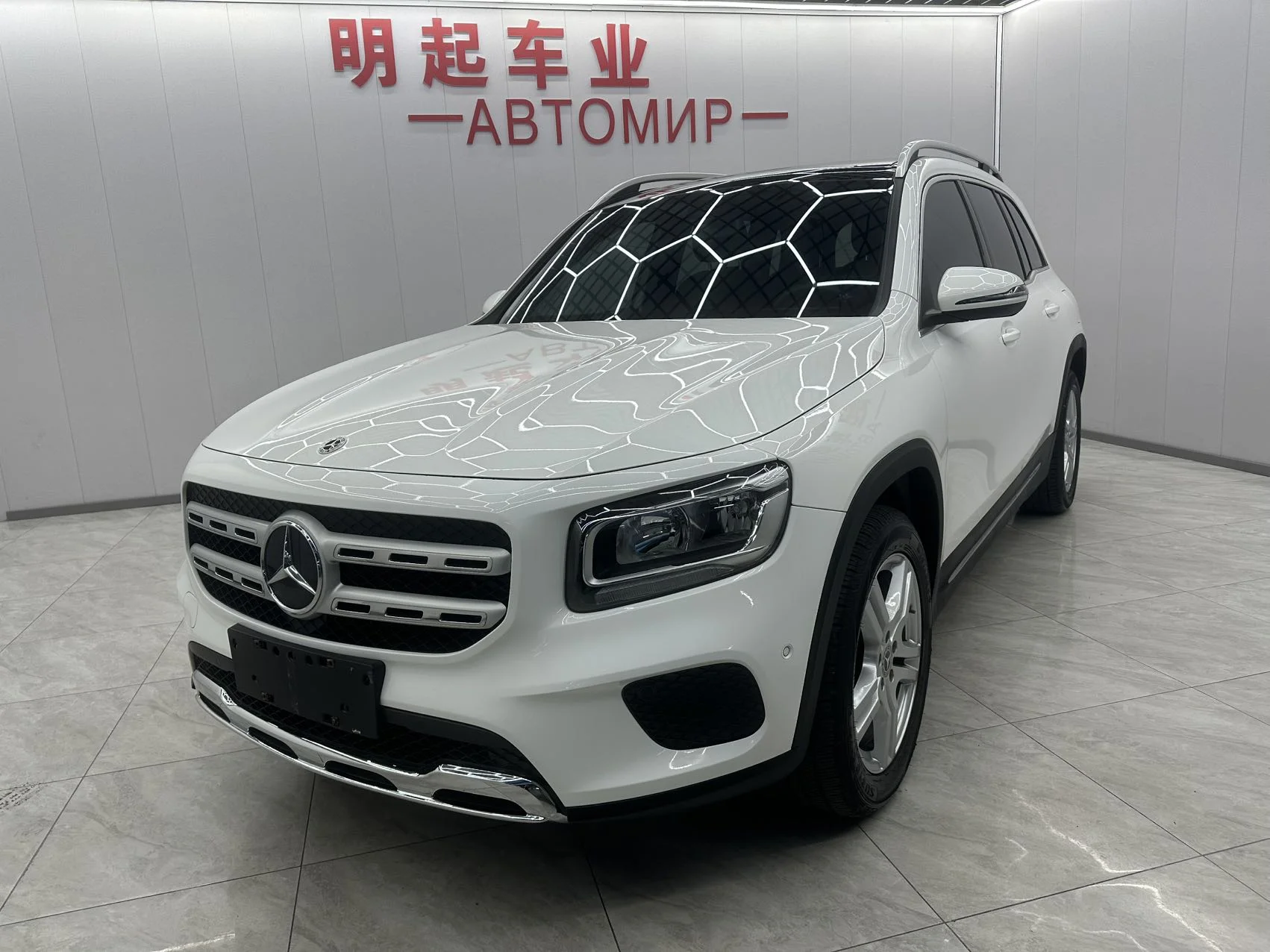 Mercedes-Benz GLB180 - миниатюра 3