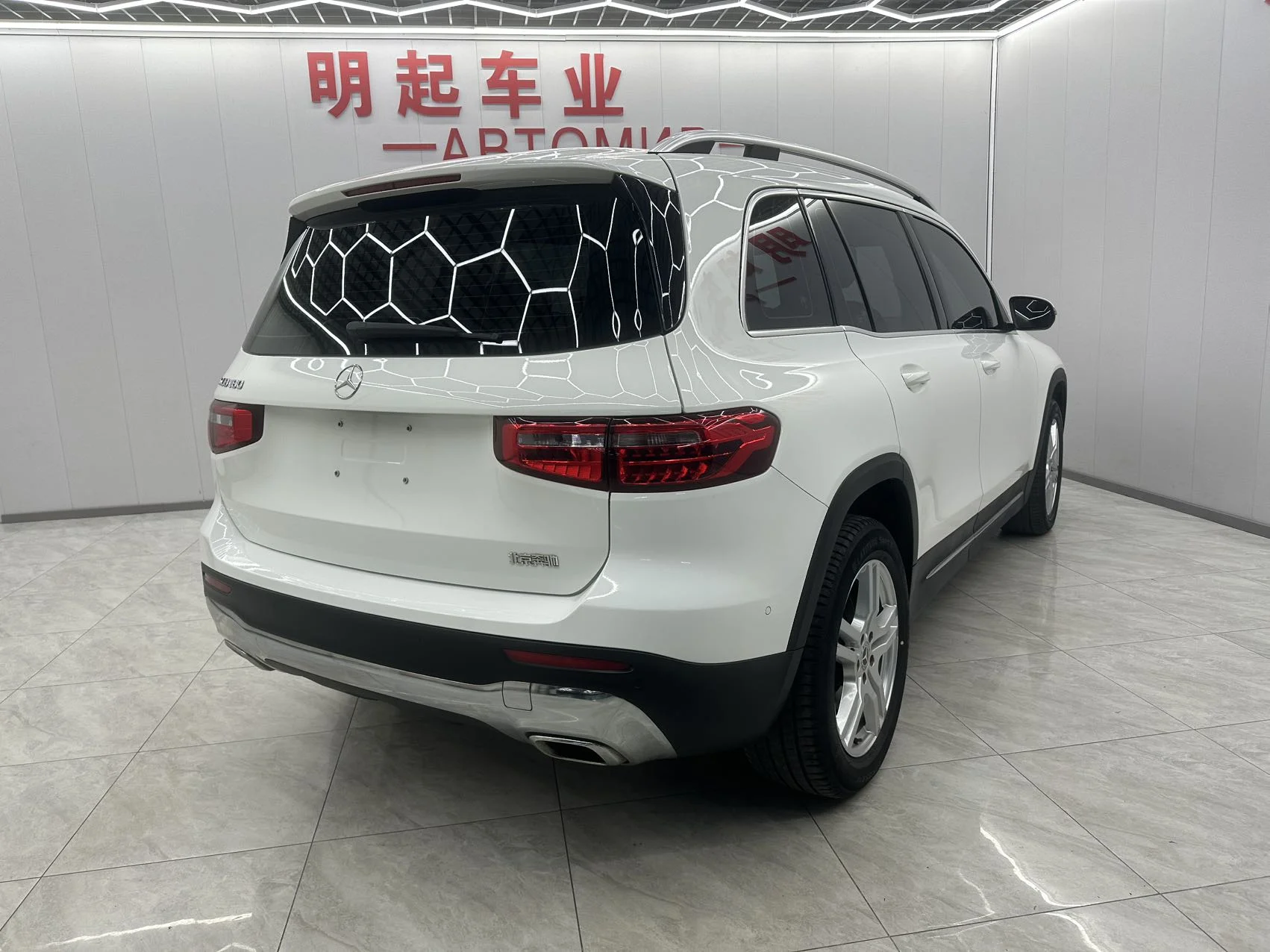 Mercedes-Benz GLB180 - миниатюра 4