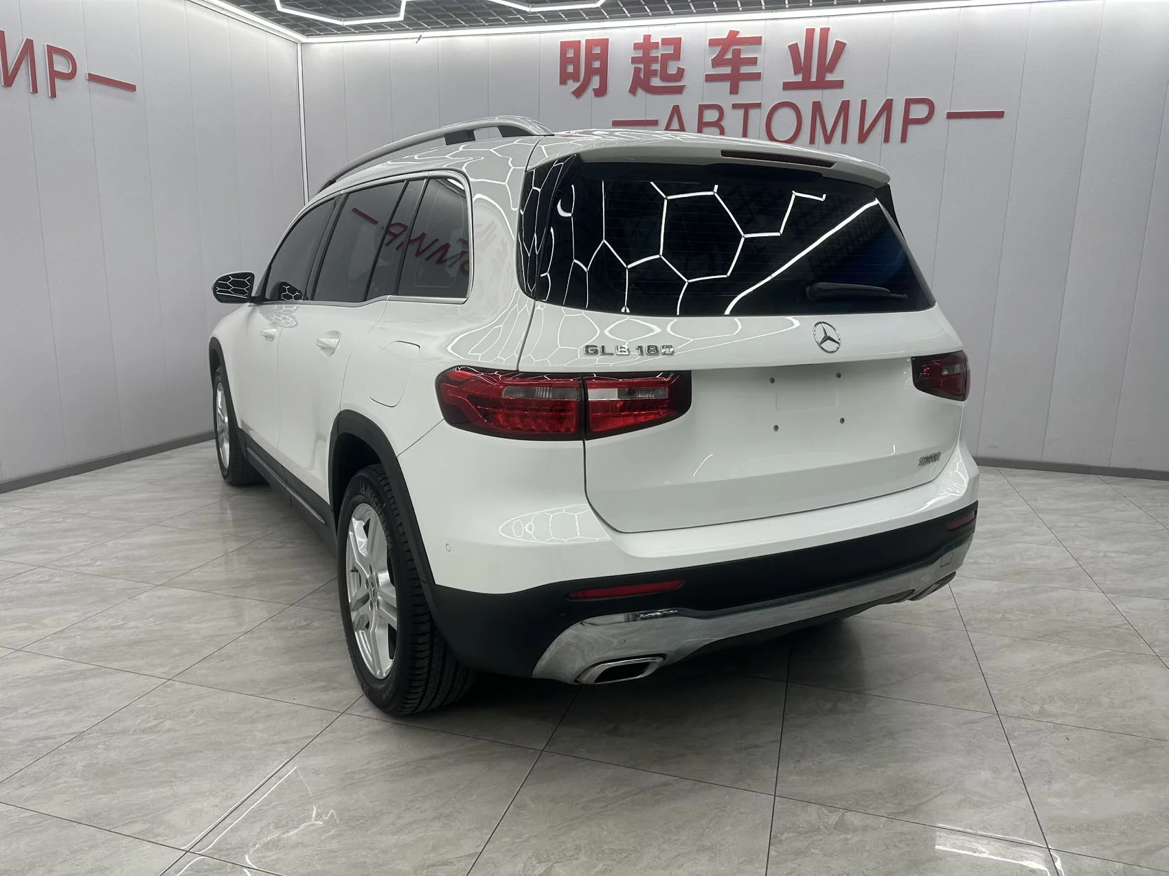 Mercedes-Benz GLB180 - миниатюра 6
