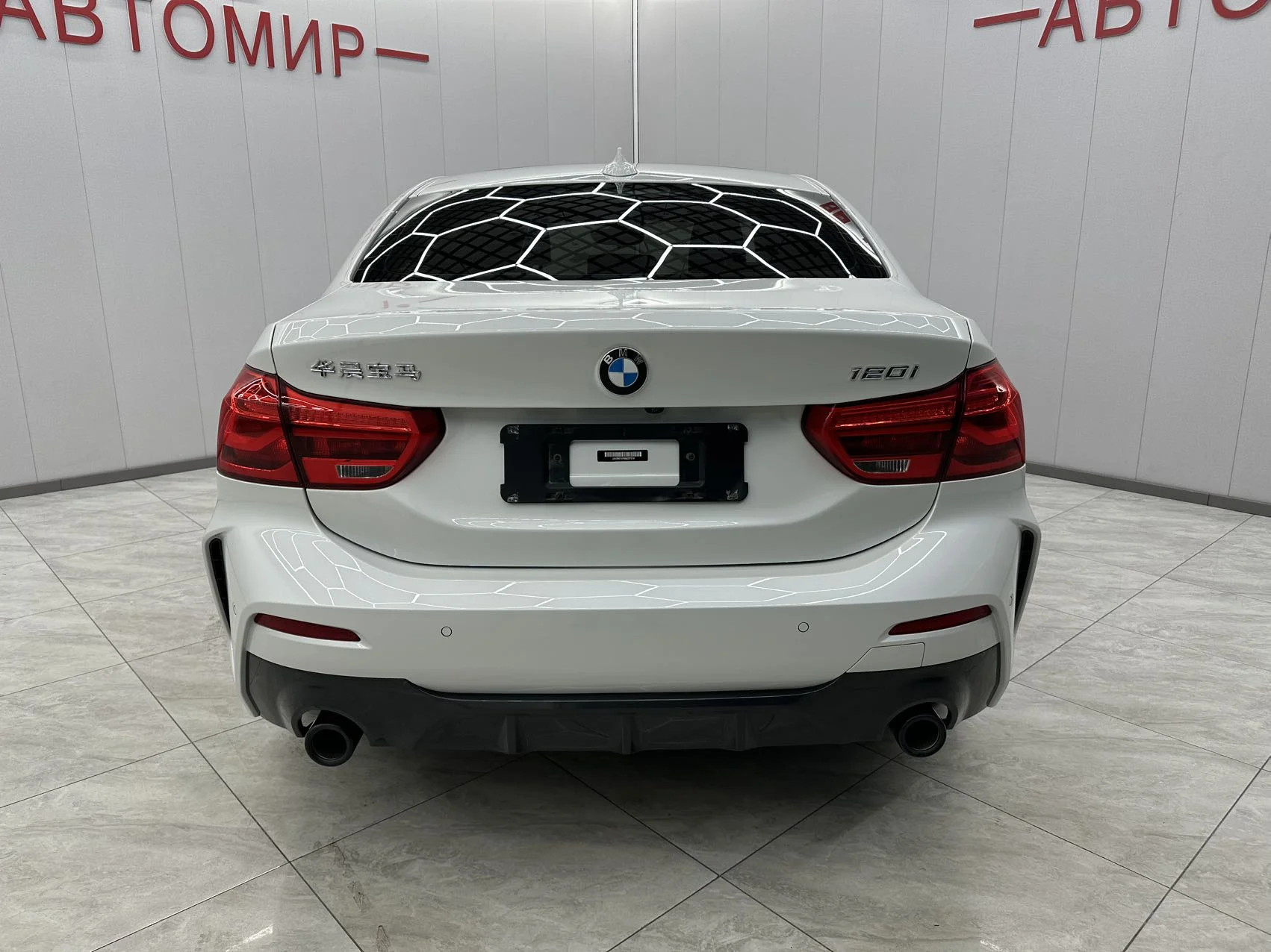 BMW 1-series 120i - миниатюра 5