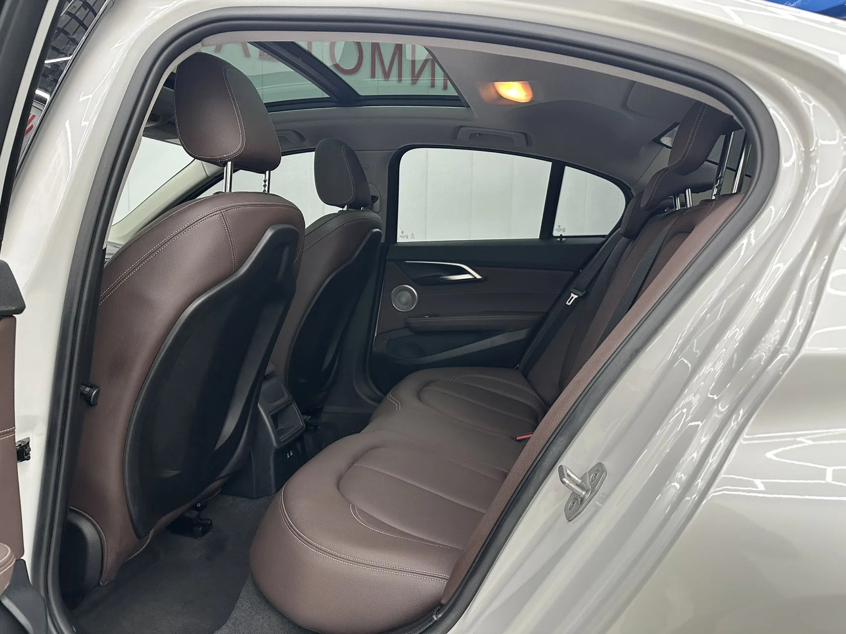 BMW 1-series 120i - миниатюра 8