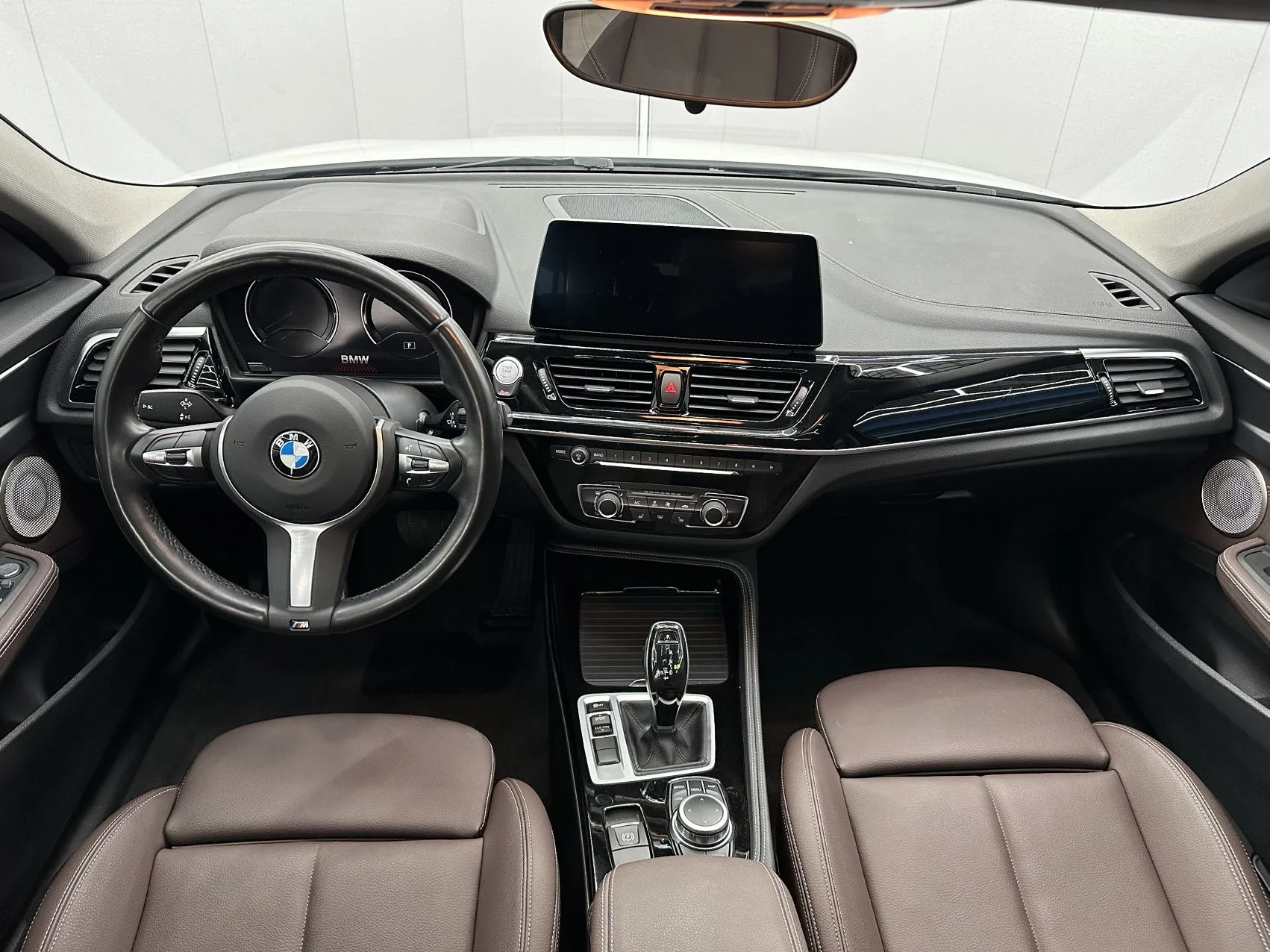 BMW 1-series 120i - миниатюра 9