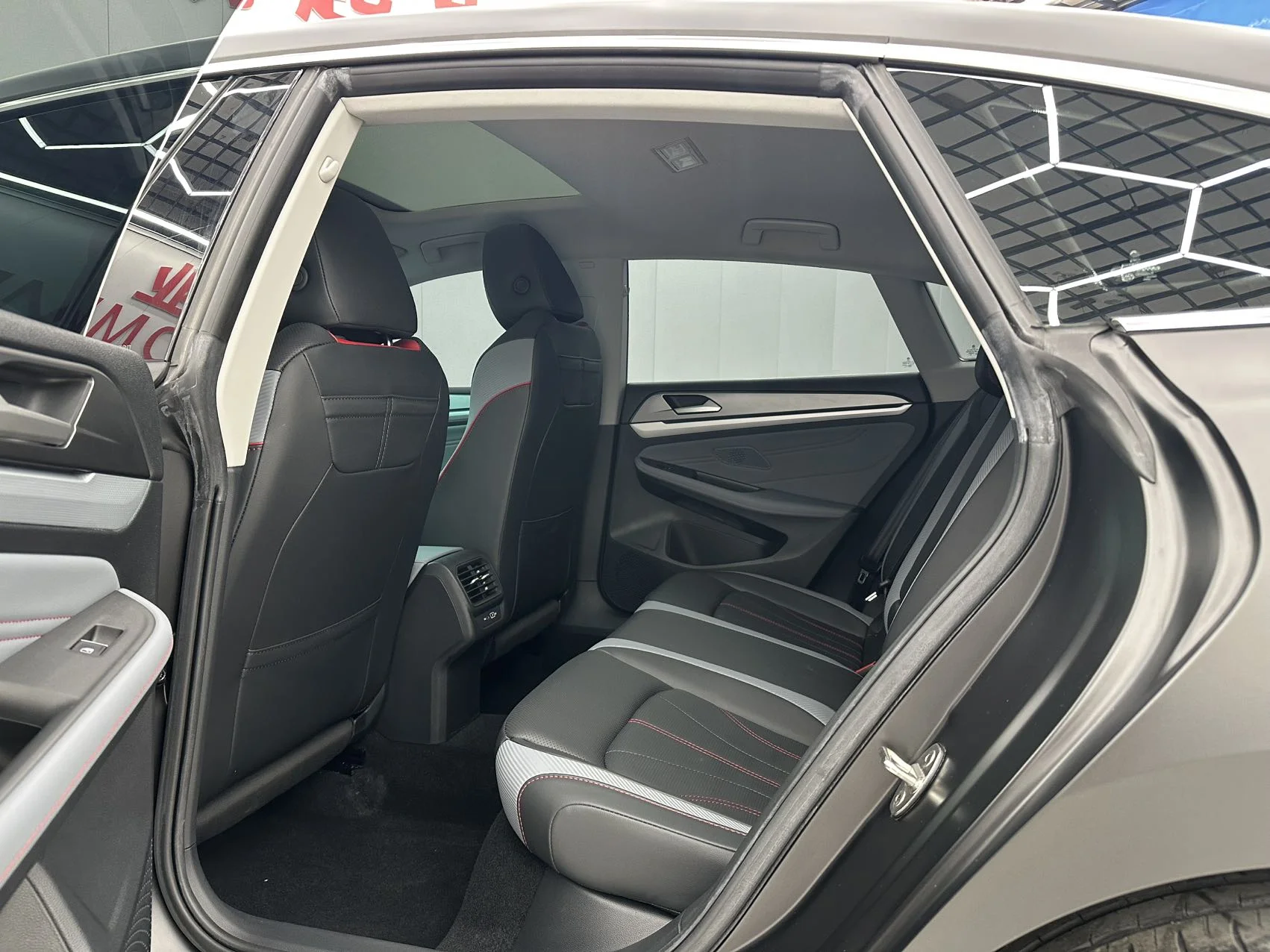 Volkswagen Lamando L - миниатюра 8