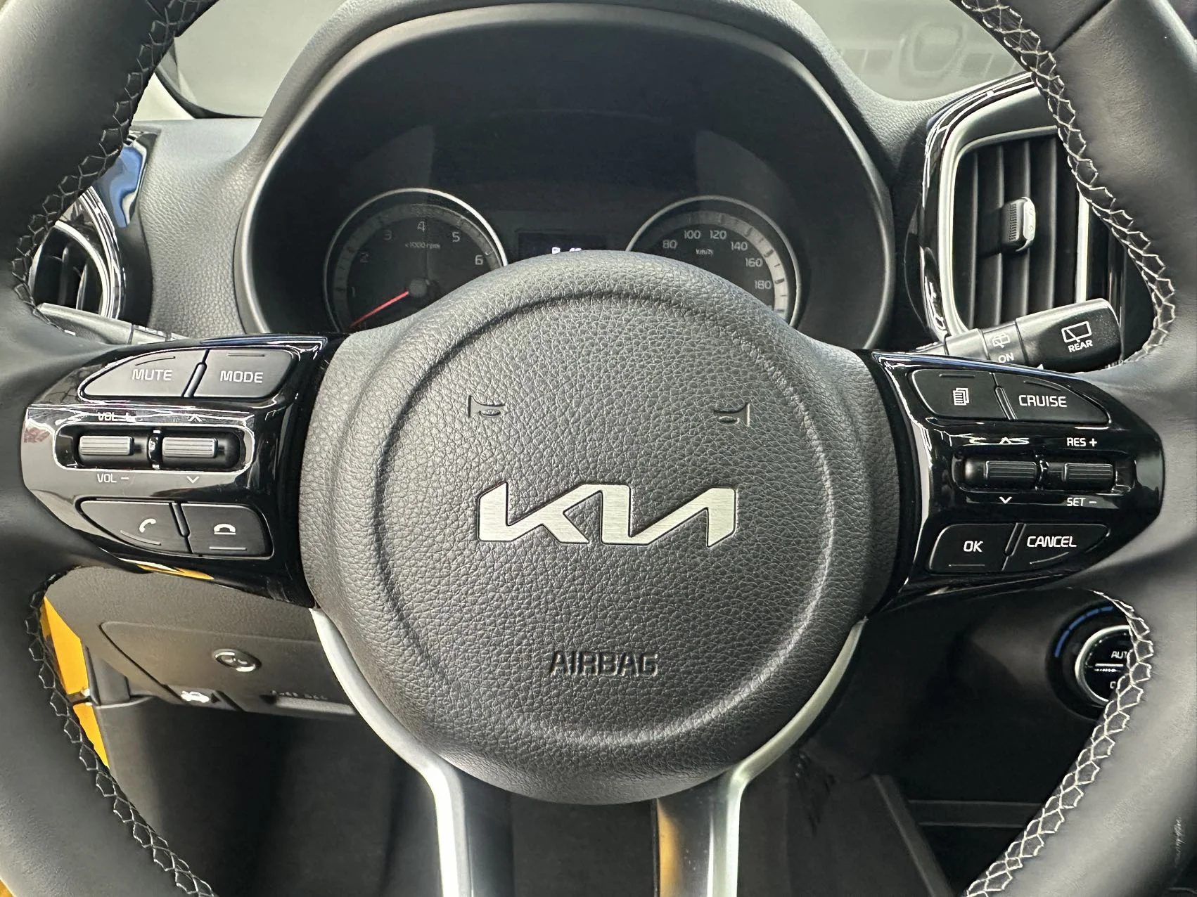 KIA KX1 - миниатюра 10