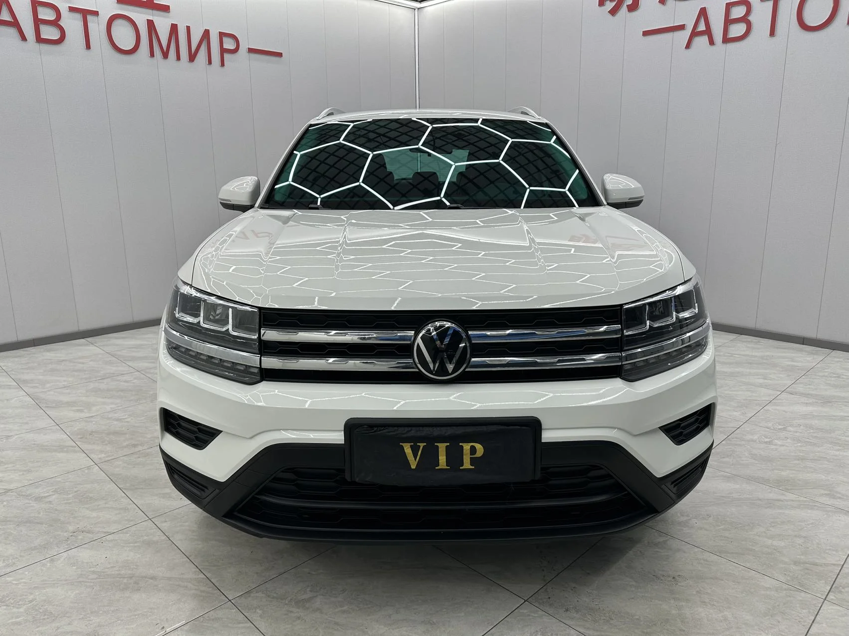 Volkswagen Tharu - изображение 1