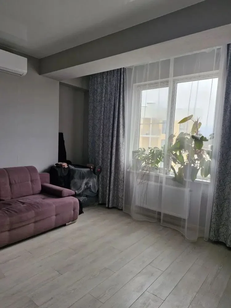 Светлая квартира студия 44кв ЖК Континент - миниатюра 12