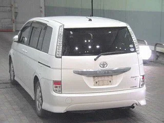 Toyota isis - миниатюра 4