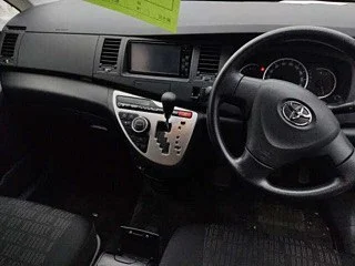 Toyota isis - миниатюра 5