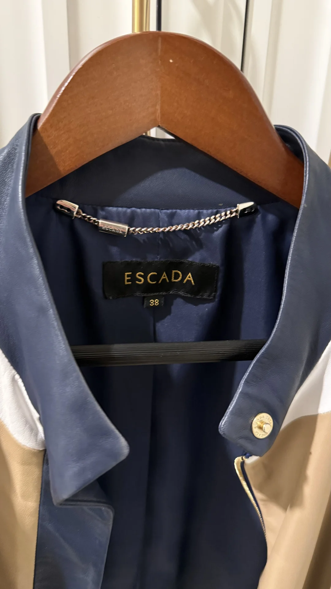 Escada кожаная куртка оригинал - миниатюра 3