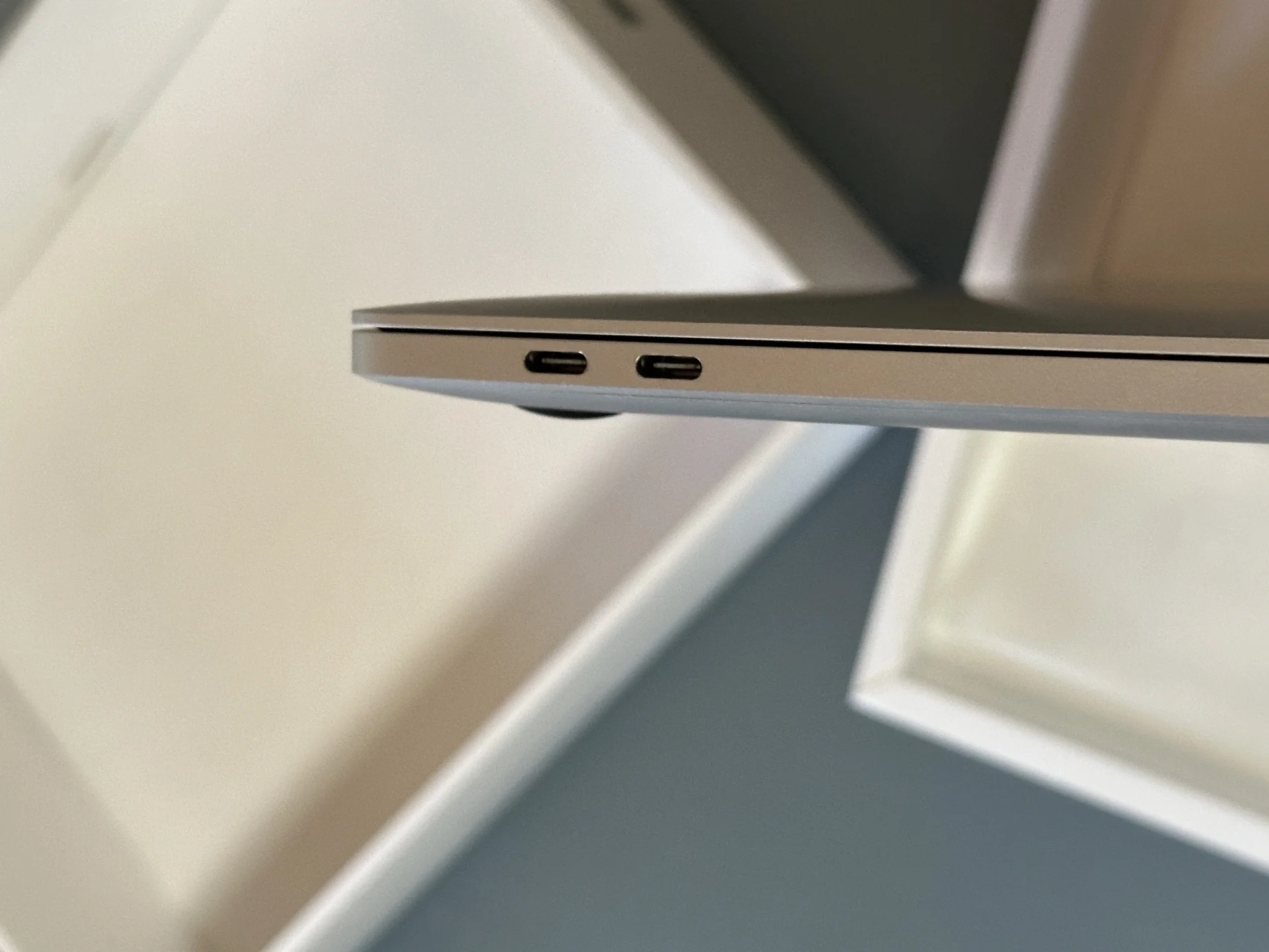Apple MacBook Pro 13” M1 (16GB / 256GB) - миниатюра 10
