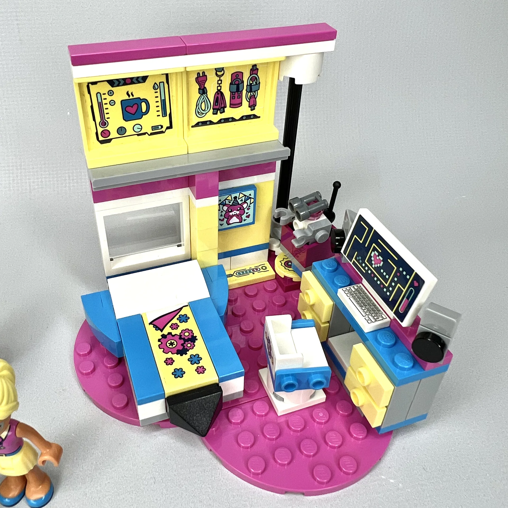 Lego Friends 41329 Комната Оливии Лего Френдс - миниатюра 2