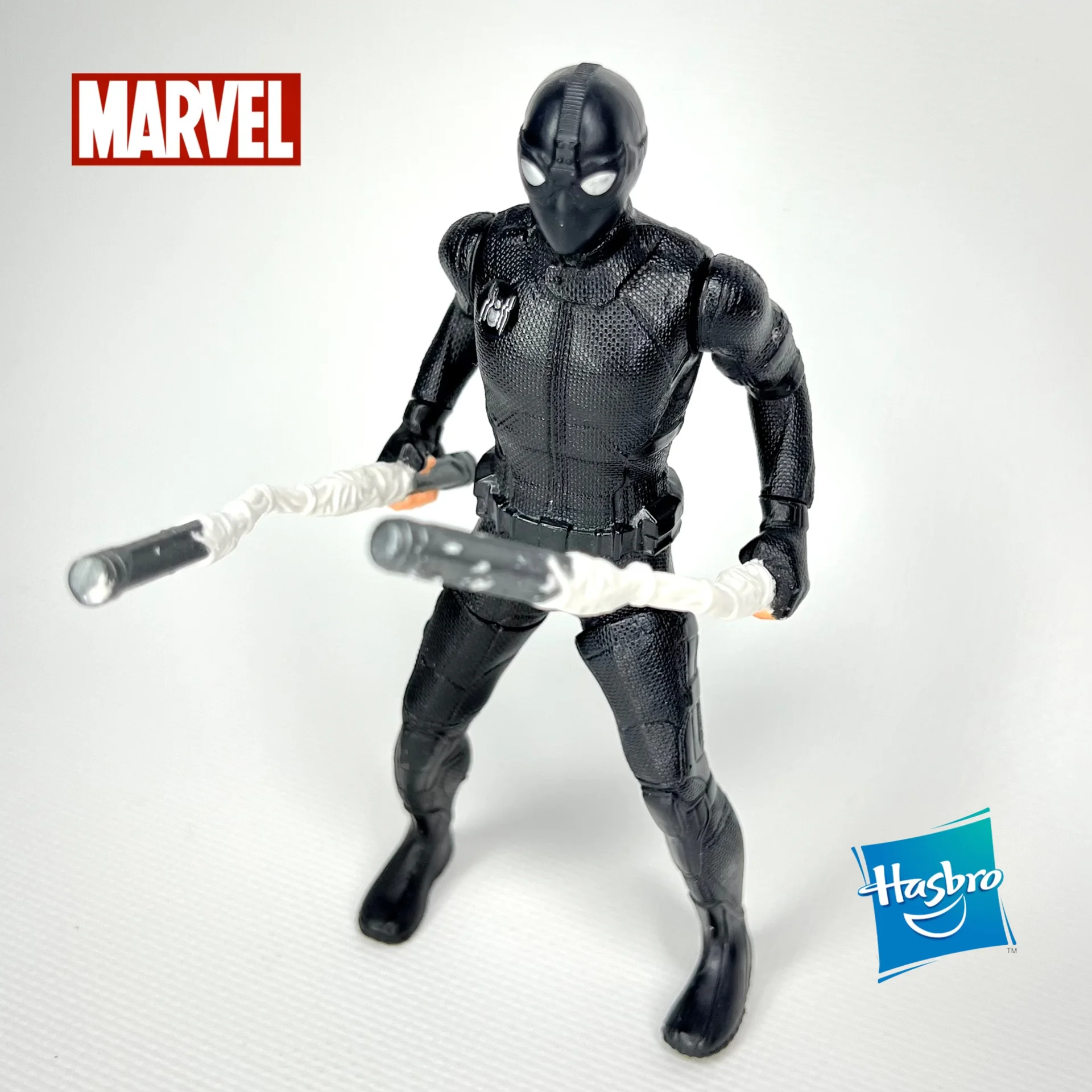 Фигурка Человек-паук Hasbro 15 см Удар нунчаками