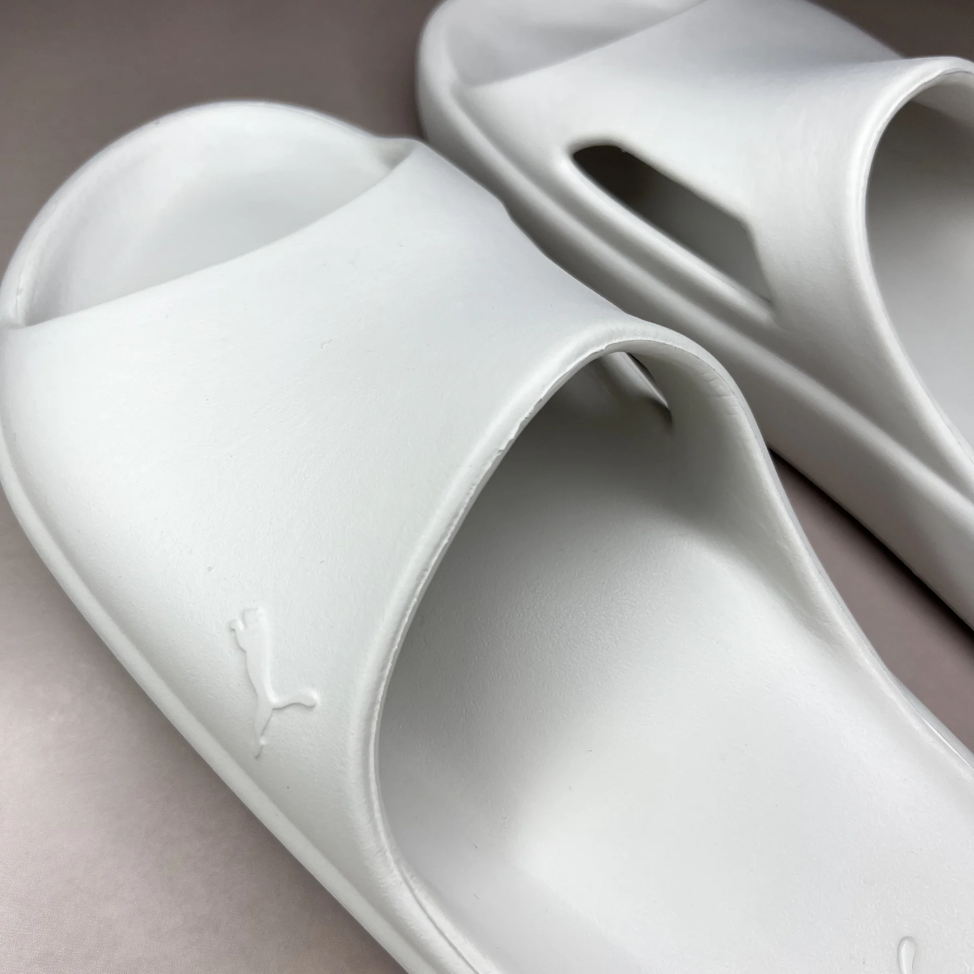 Сланцы Puma 42 унисекс оригинал шлепки резиновые - миниатюра 2