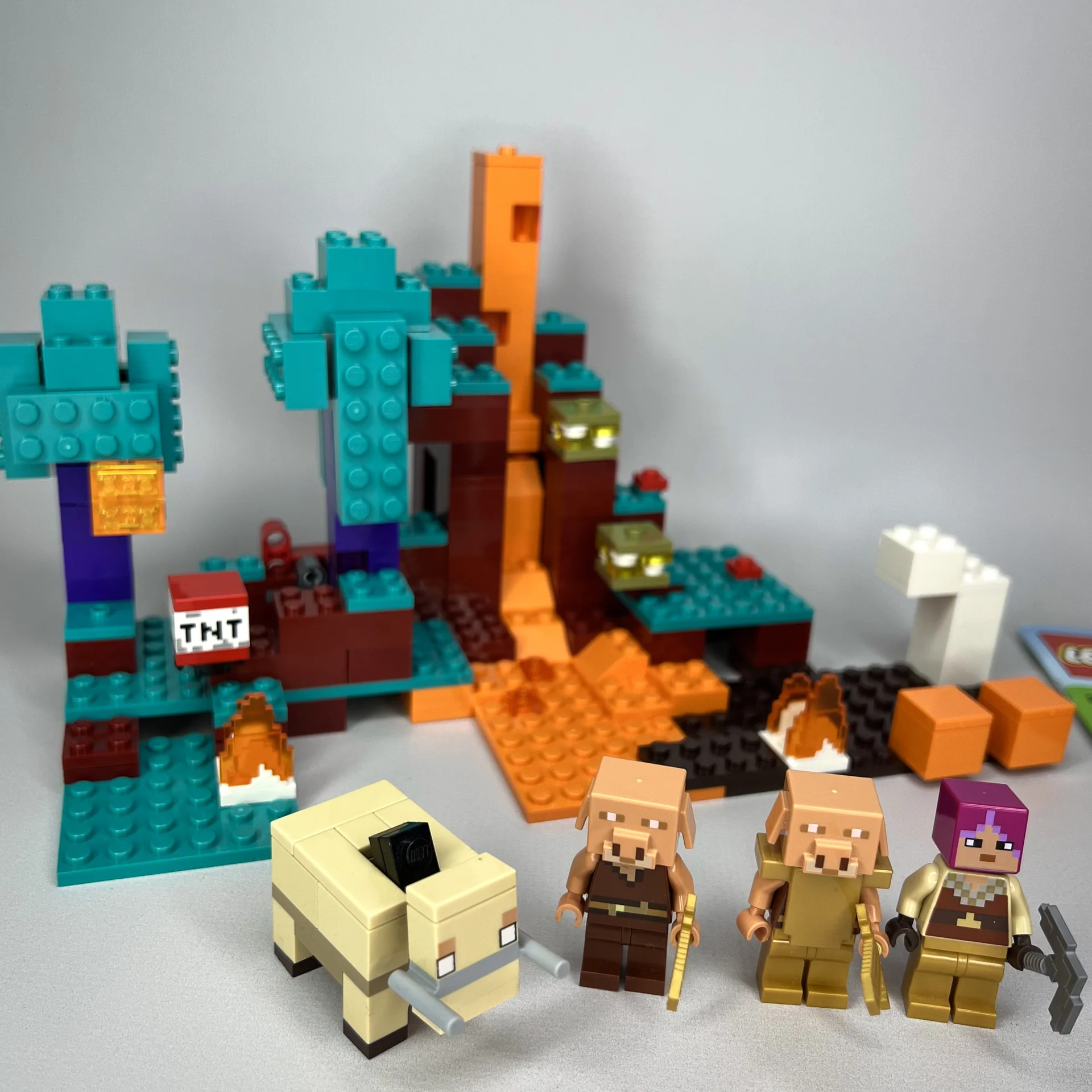 Lego Minecraft 21168 «Искаженный лес» оригинал - миниатюра 2