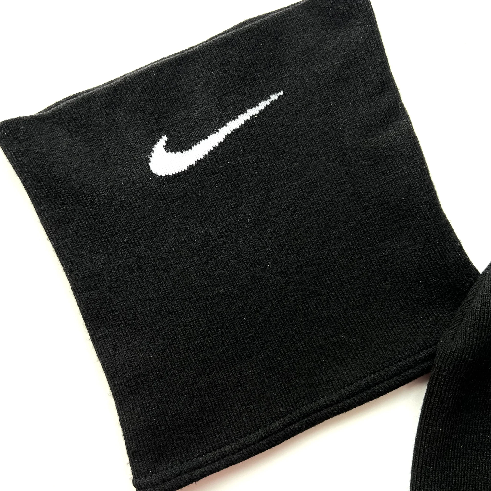 Шапка и снуд Nike черная комплект - миниатюра 5