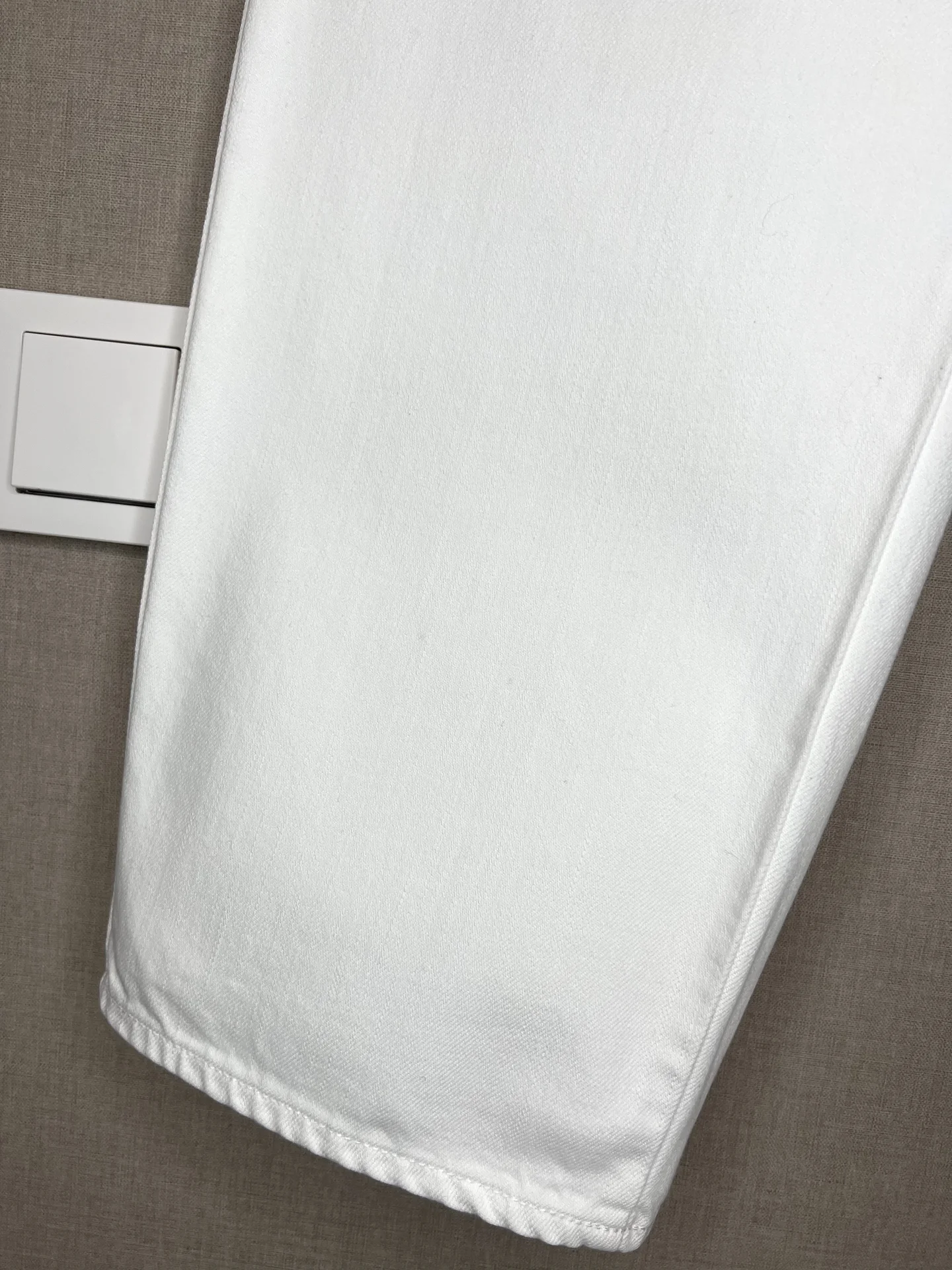 Джинсы Uniqlo U 27 (44) белые женские - миниатюра 8