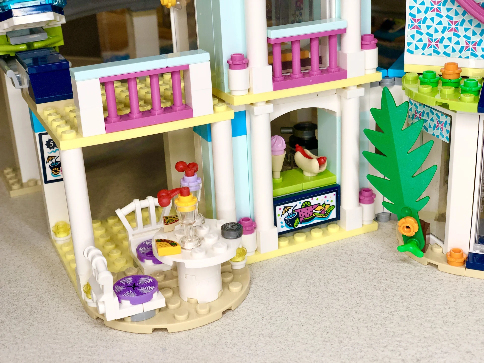 Lego Friends Курорт Хартлейк-Сити Отель 41347 - миниатюра 6