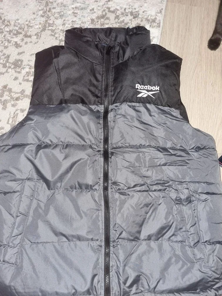 Жилетка reebok новая оригина - миниатюра 2
