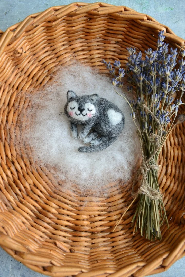 Валяная брошь котик - миниатюра 4