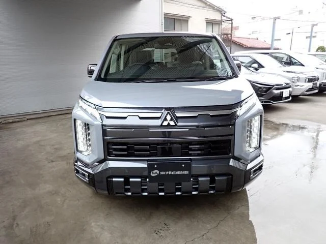 MITSUBISHI DELICA D:5 P - миниатюра 2