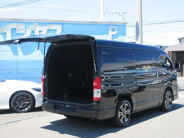 TOYOTA HIACE VAN SUPER GL DARK PRIME II - миниатюра 8