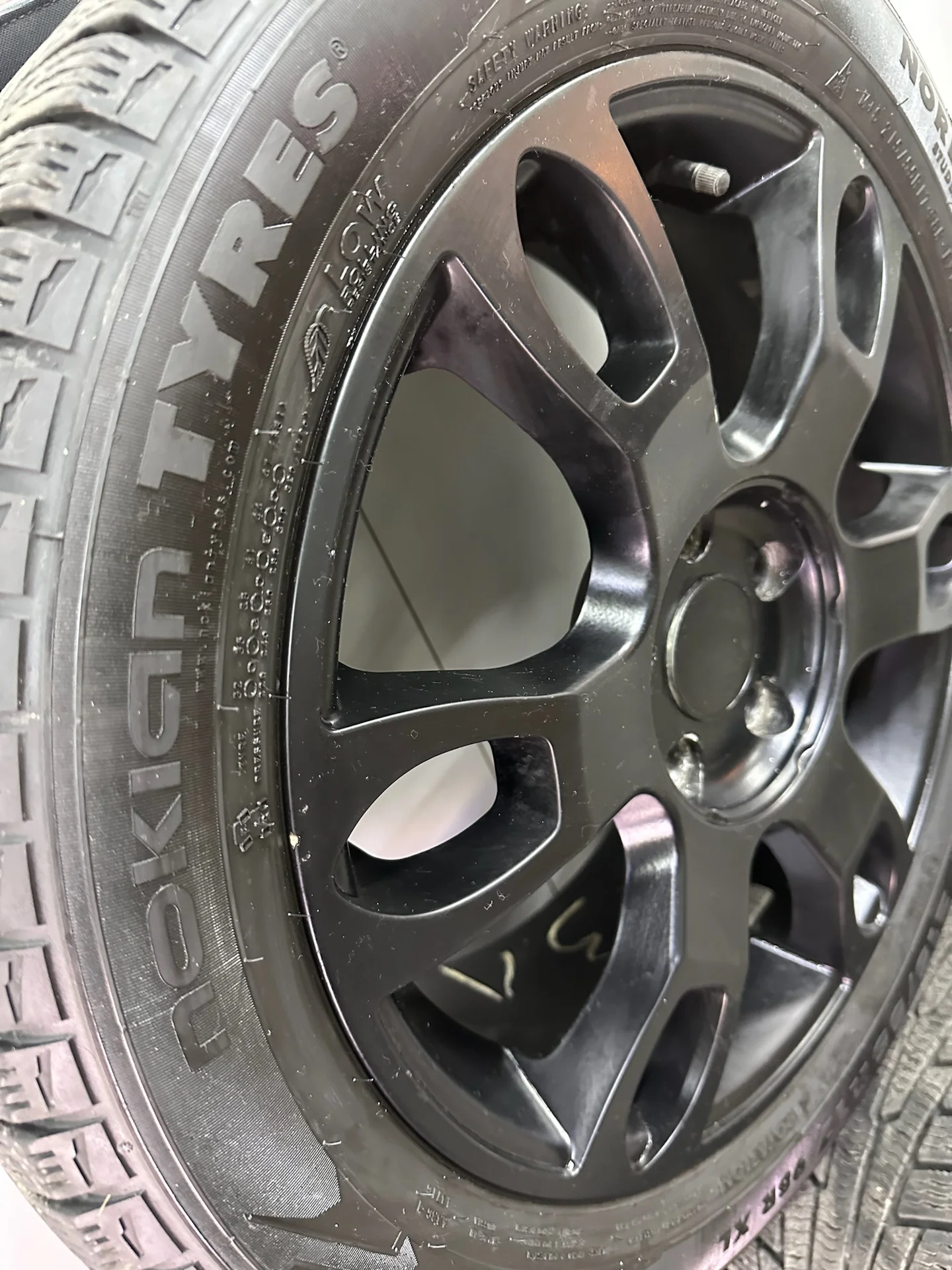 Колеса Ikon Tyres Nordman RS2 215/55 R17 - миниатюра 4