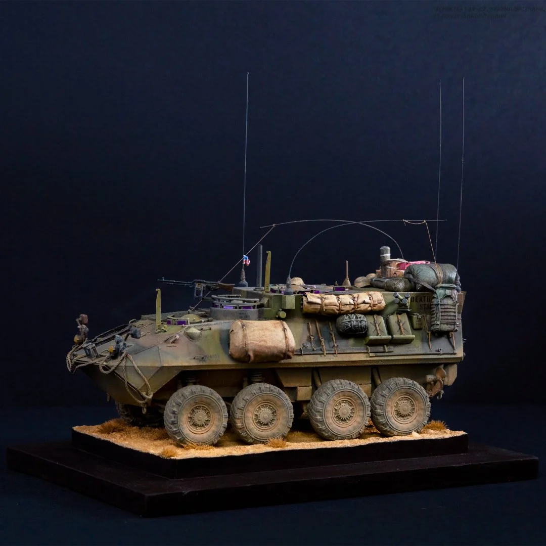 Стендовая модель бронетранспортера LAV-C2 - миниатюра 6
