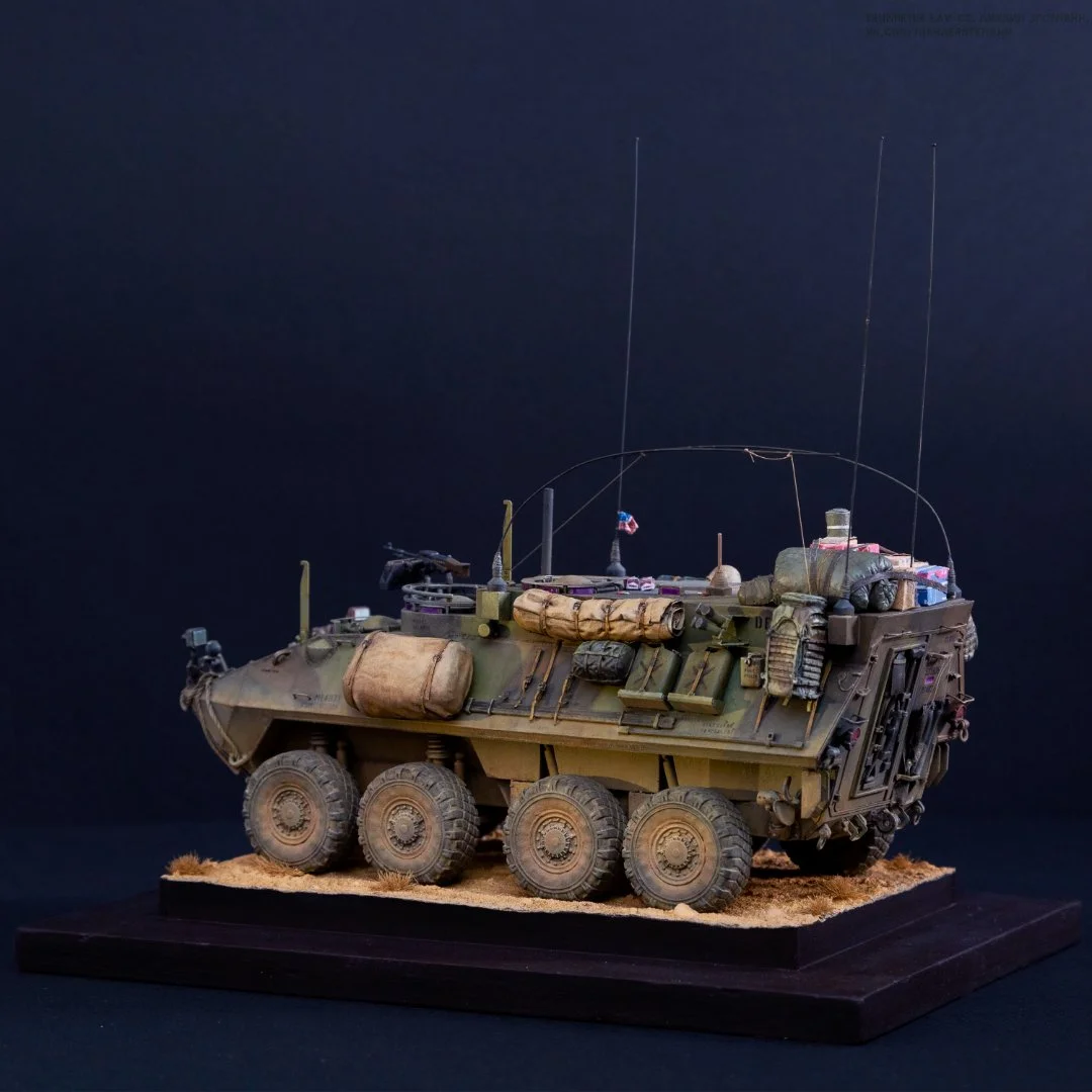Стендовая модель бронетранспортера LAV-C2 - миниатюра 7