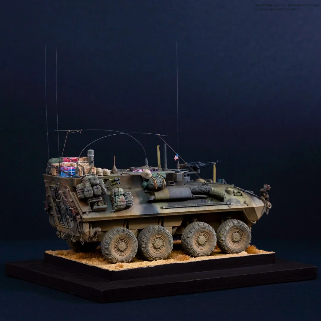 Стендовая модель бронетранспортера LAV-C2 - миниатюра 8