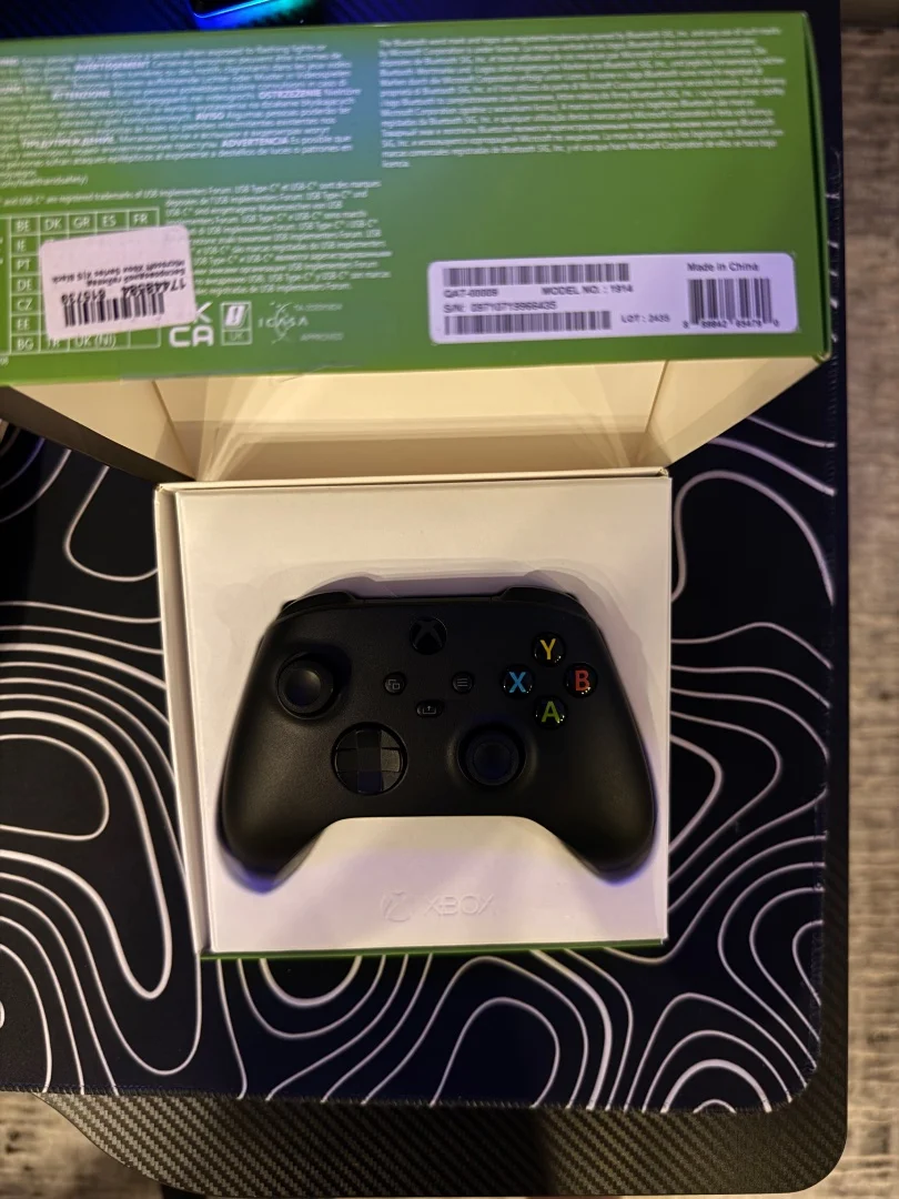 Геймпад Microsoft для Xbox One/Series S/X Carbon - миниатюра 7