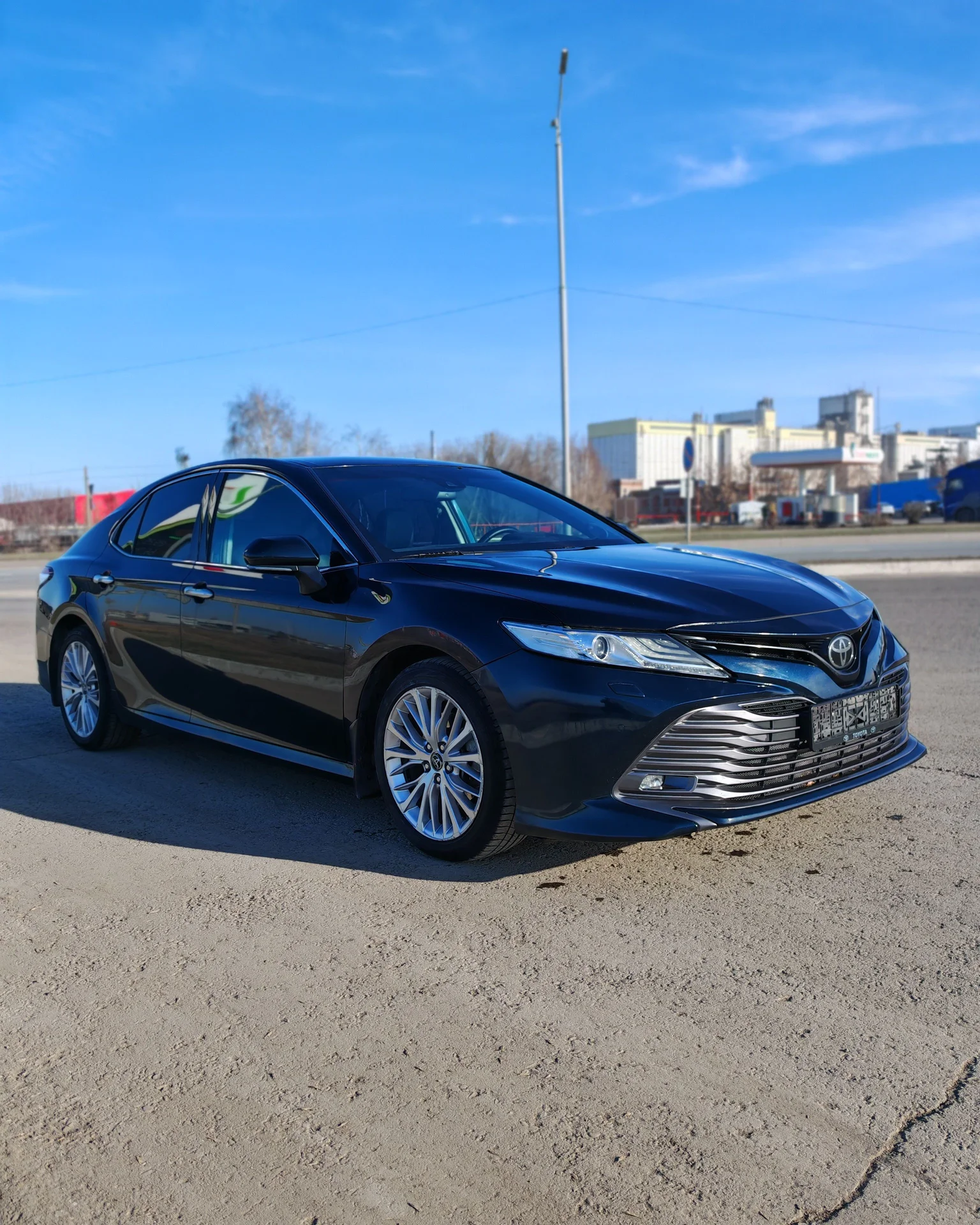 Продаётся Toyota Camry 2021 г. в. - миниатюра 2