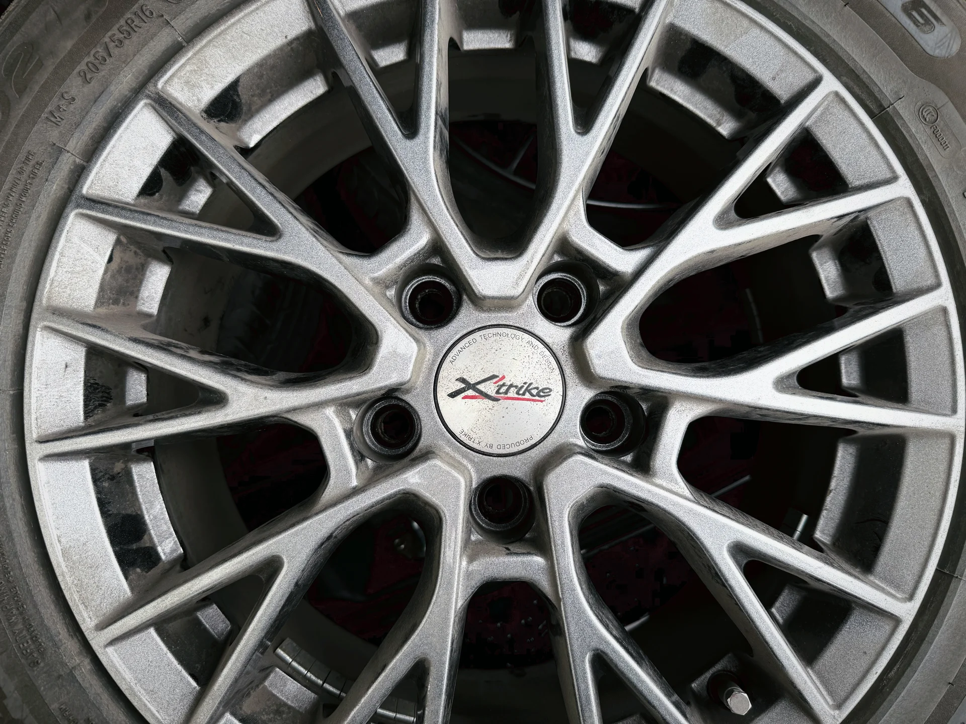 Литые диски X'trike X-135 6.5×R16 на летней резине - изображение 1