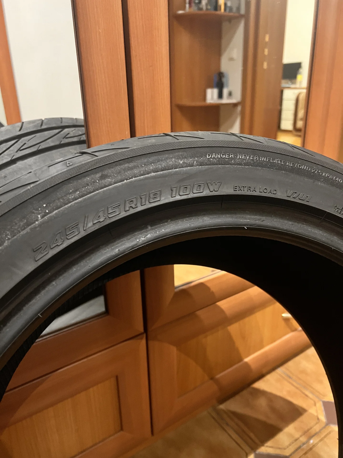 Шины Yokohama Advan Fleva V701 245/45 R18 - миниатюра 3