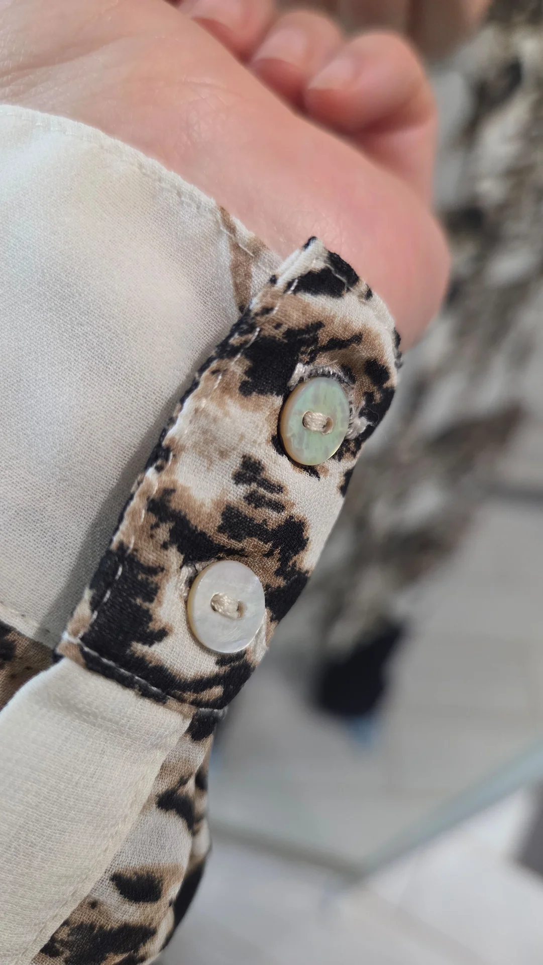Блуза женская H&M удлиненная анималистичный принт - миниатюра 3