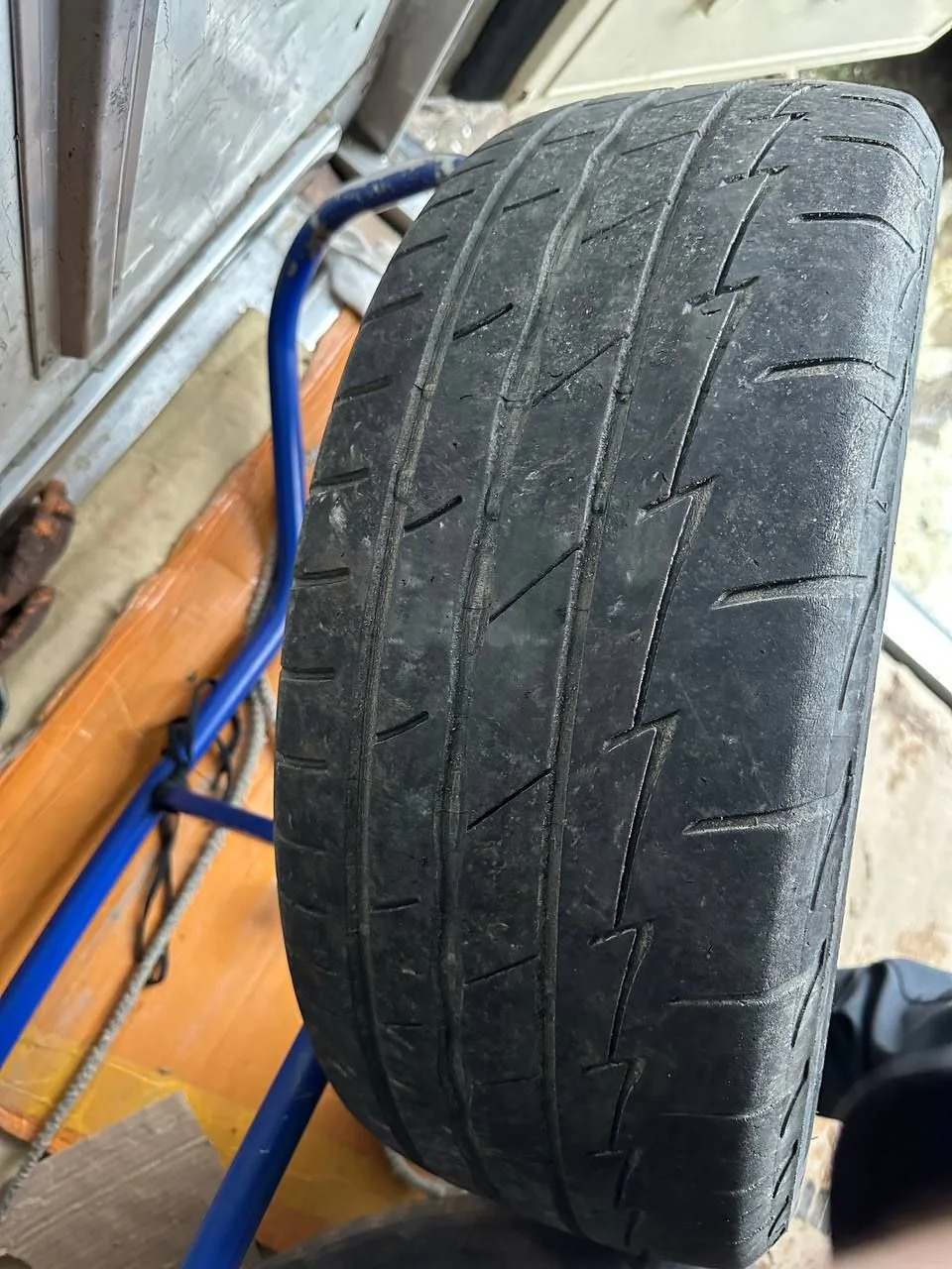 Шины Bridgestone potenza re003 205/55 r16 - миниатюра 2