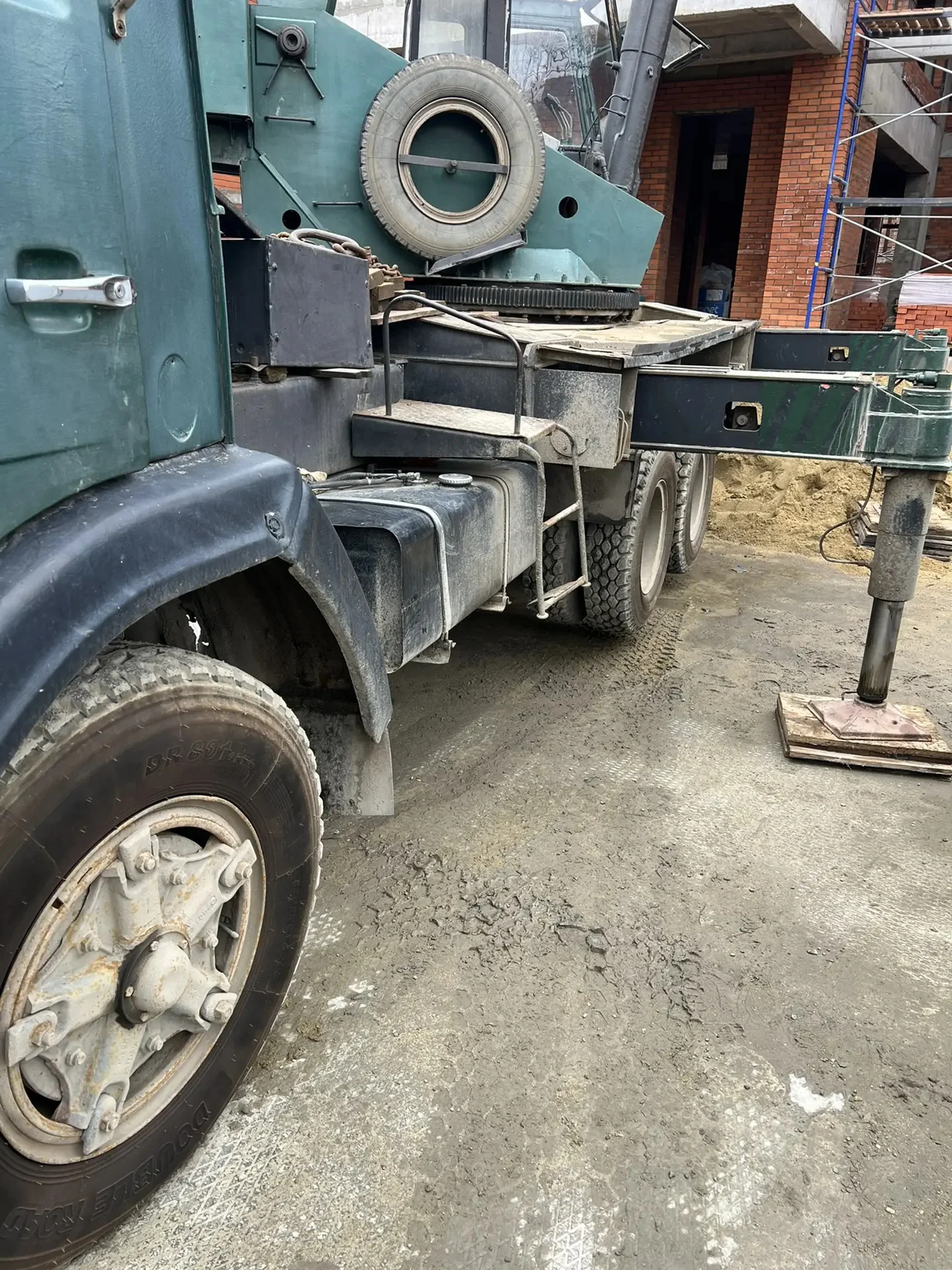 Автокран КС-4572А - миниатюра 3