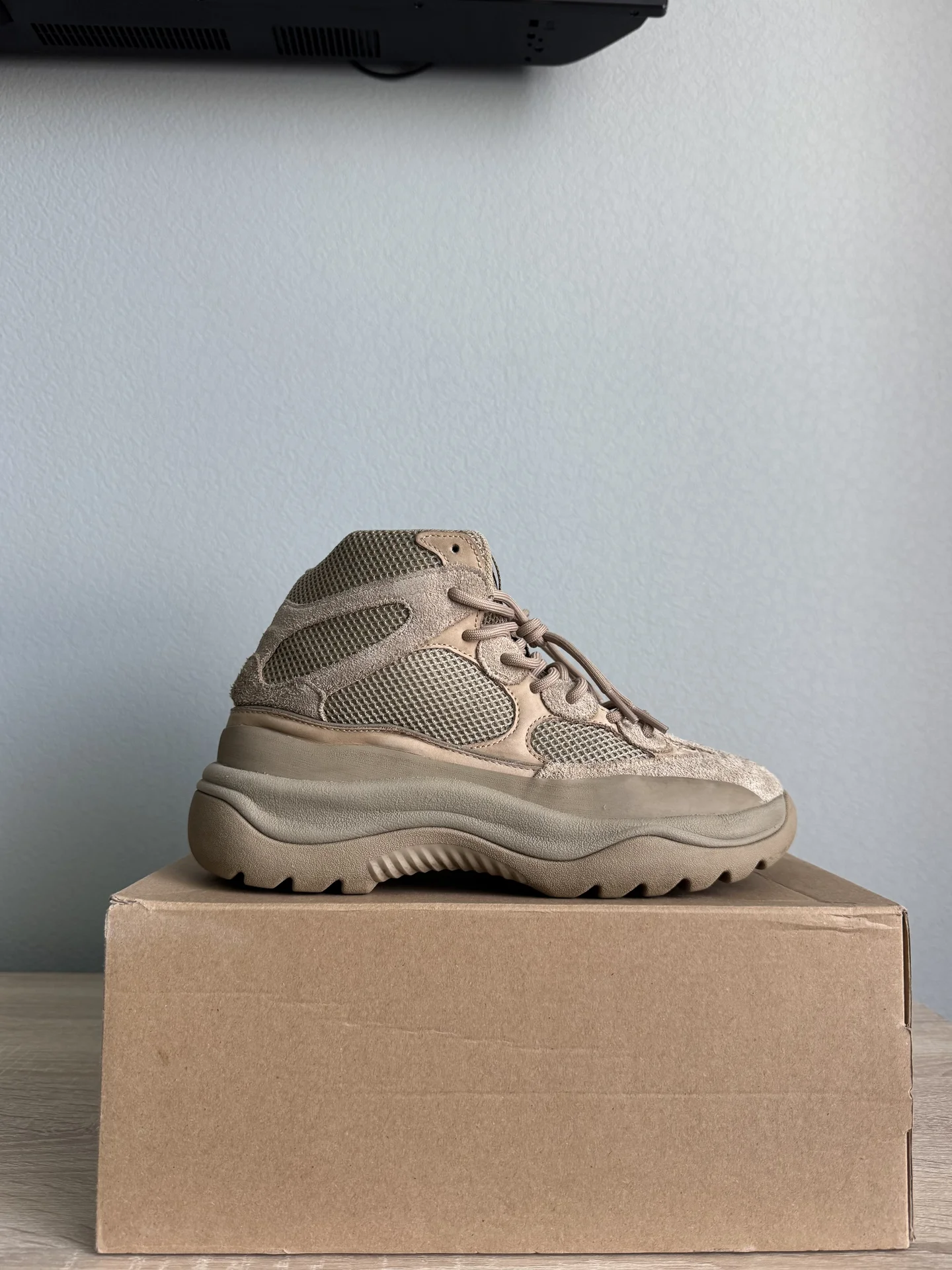 Adidas Yeezy Dessert Boots Оригинал - изображение 1