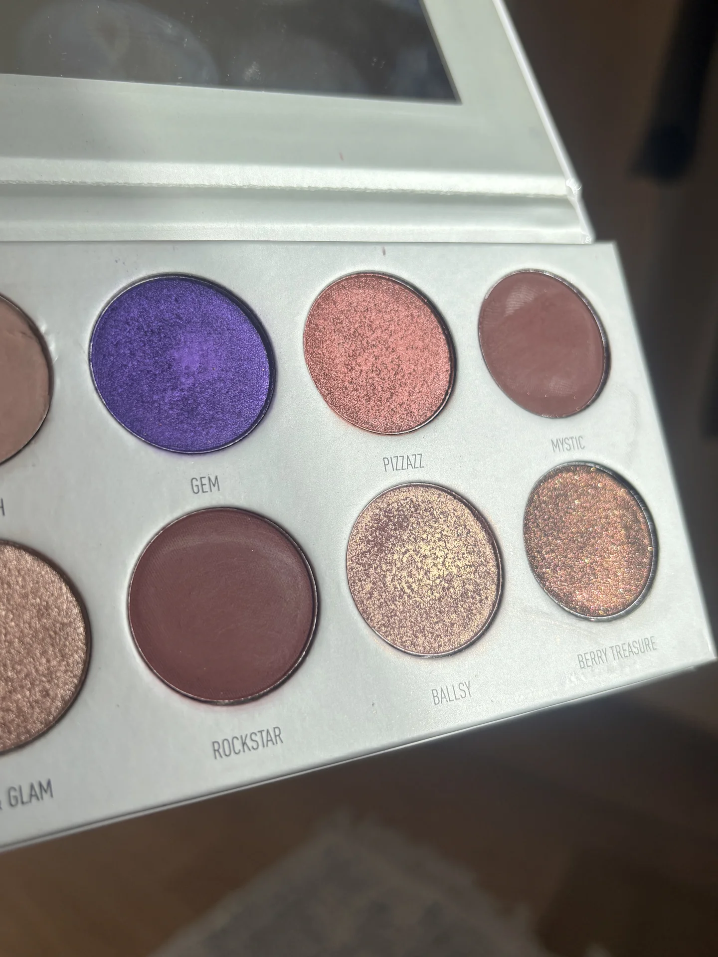 Палетка теней MORPHE X JACLYN HILL BLING BOSS EYE - миниатюра 5
