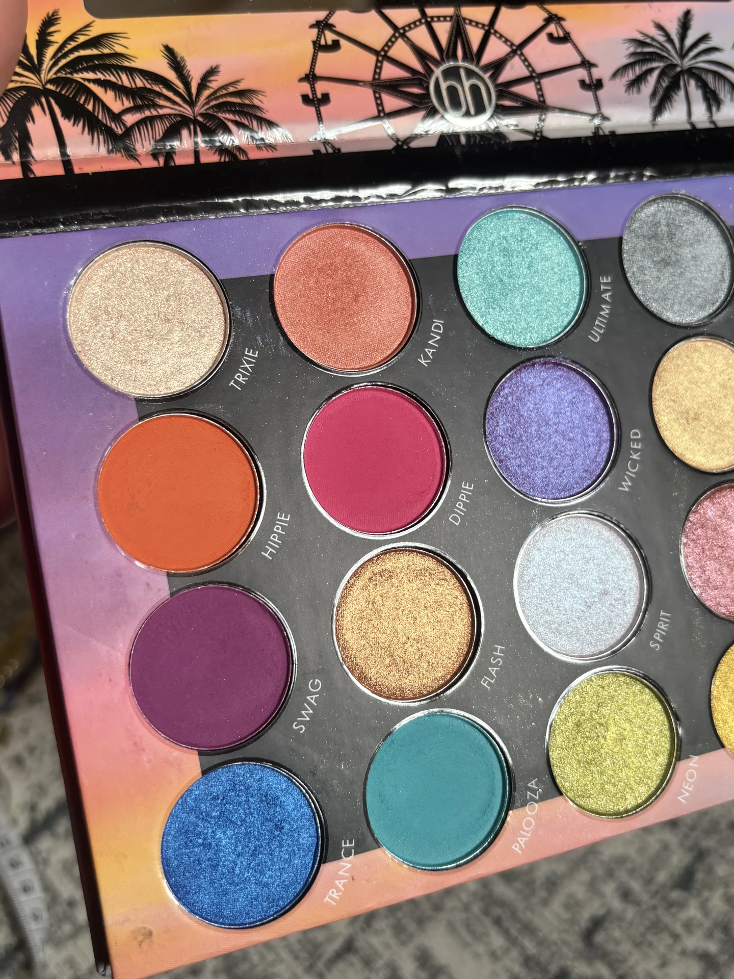 палетка теней bh cosmetics weekend festival palett - миниатюра 8