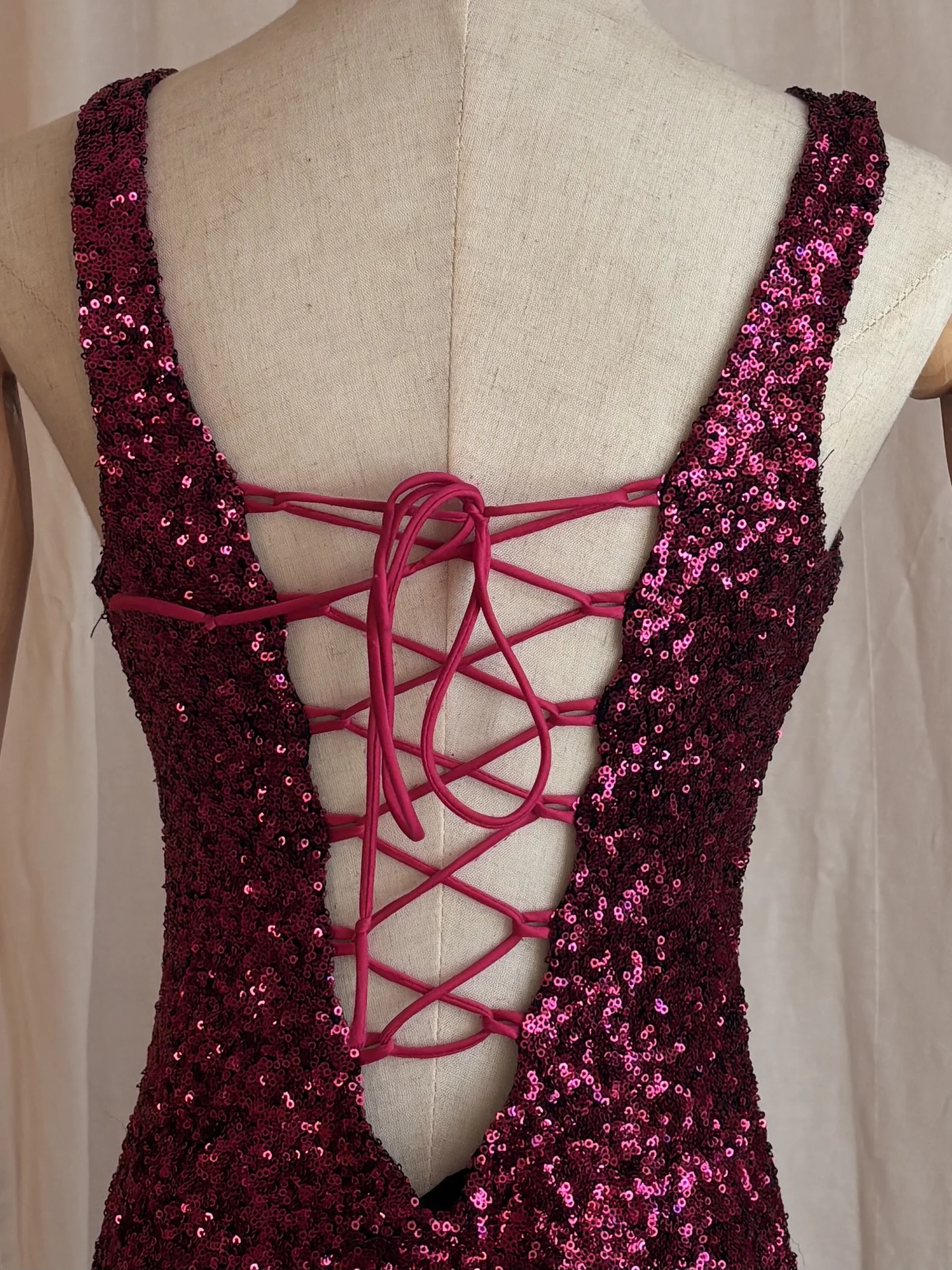 Платье с паетками bebe addiction XS - миниатюра 4