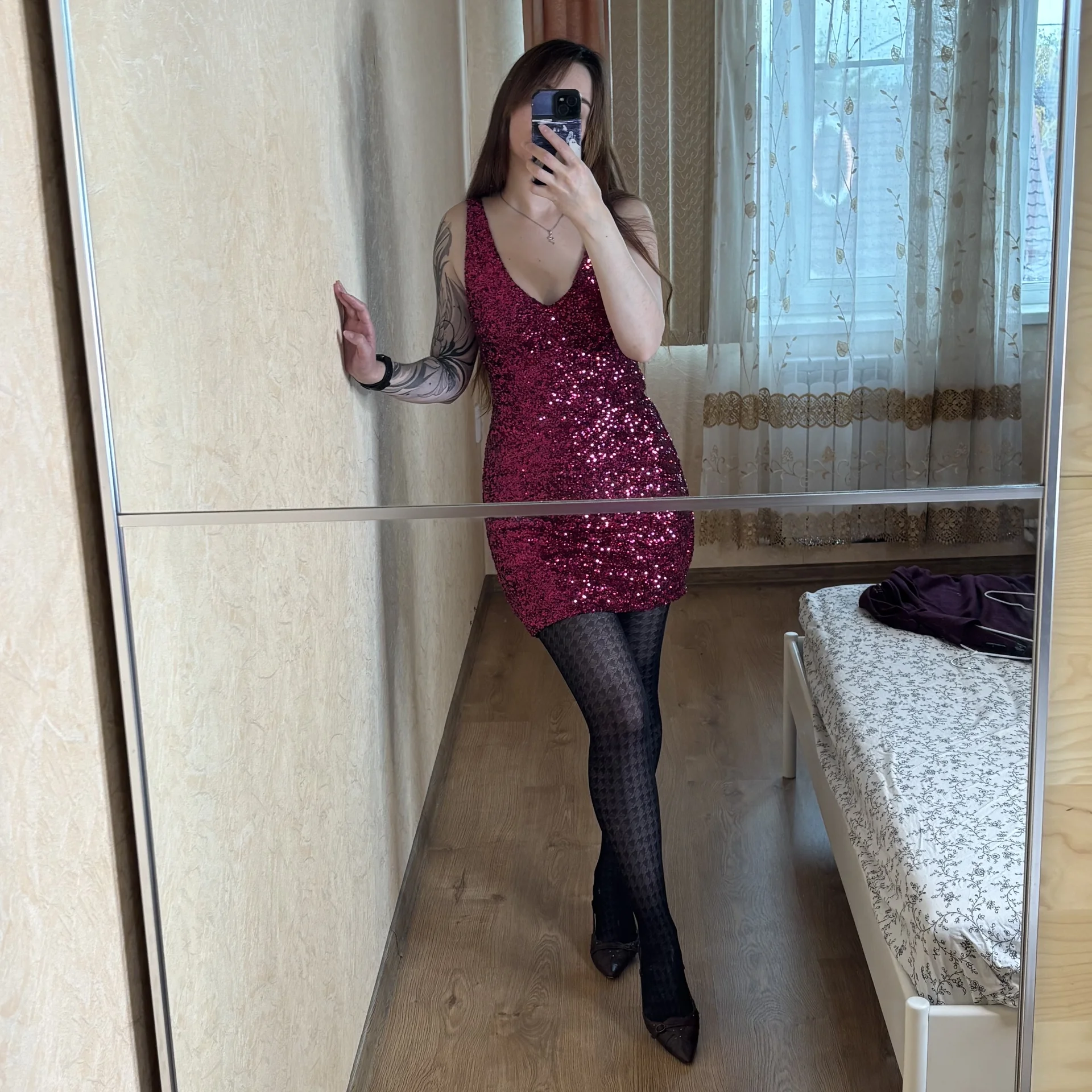 Платье с паетками bebe addiction XS - миниатюра 6