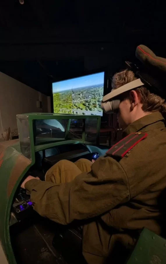 Авиа симулятор VR в эксклюзивном корпусе - миниатюра 3