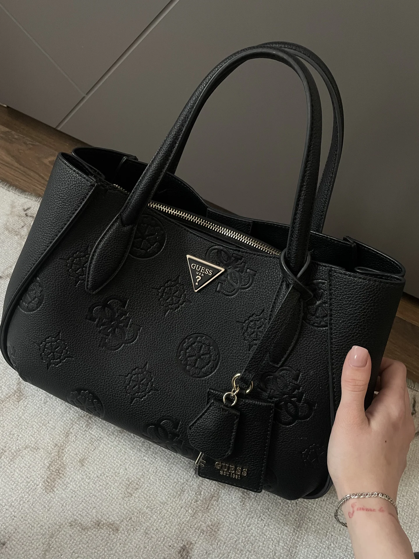 Сумка guess