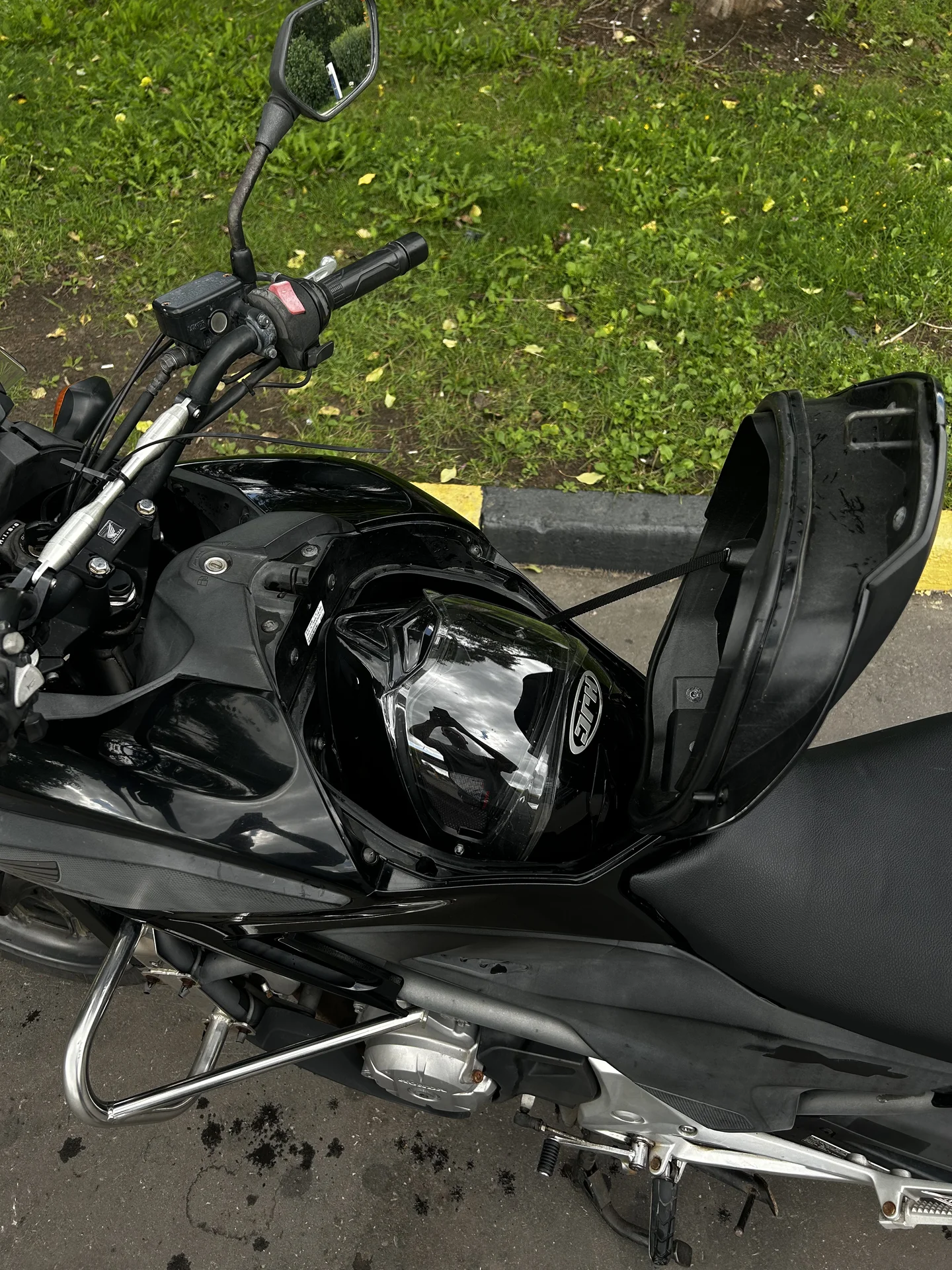 Продаю мотоцикл Honda NC700X - миниатюра 6